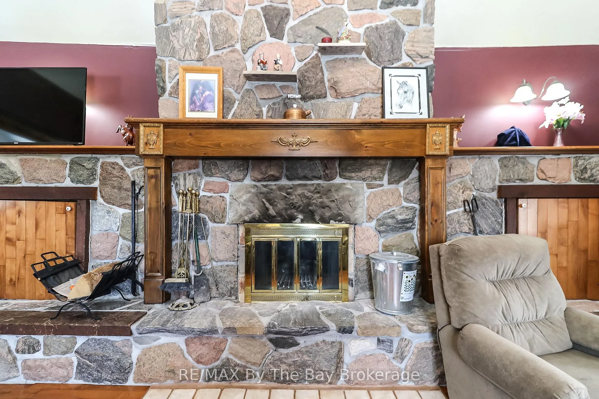 Photo 13 of 2553 County 42 Road, Clearview, Rural Clearview — HOMEH