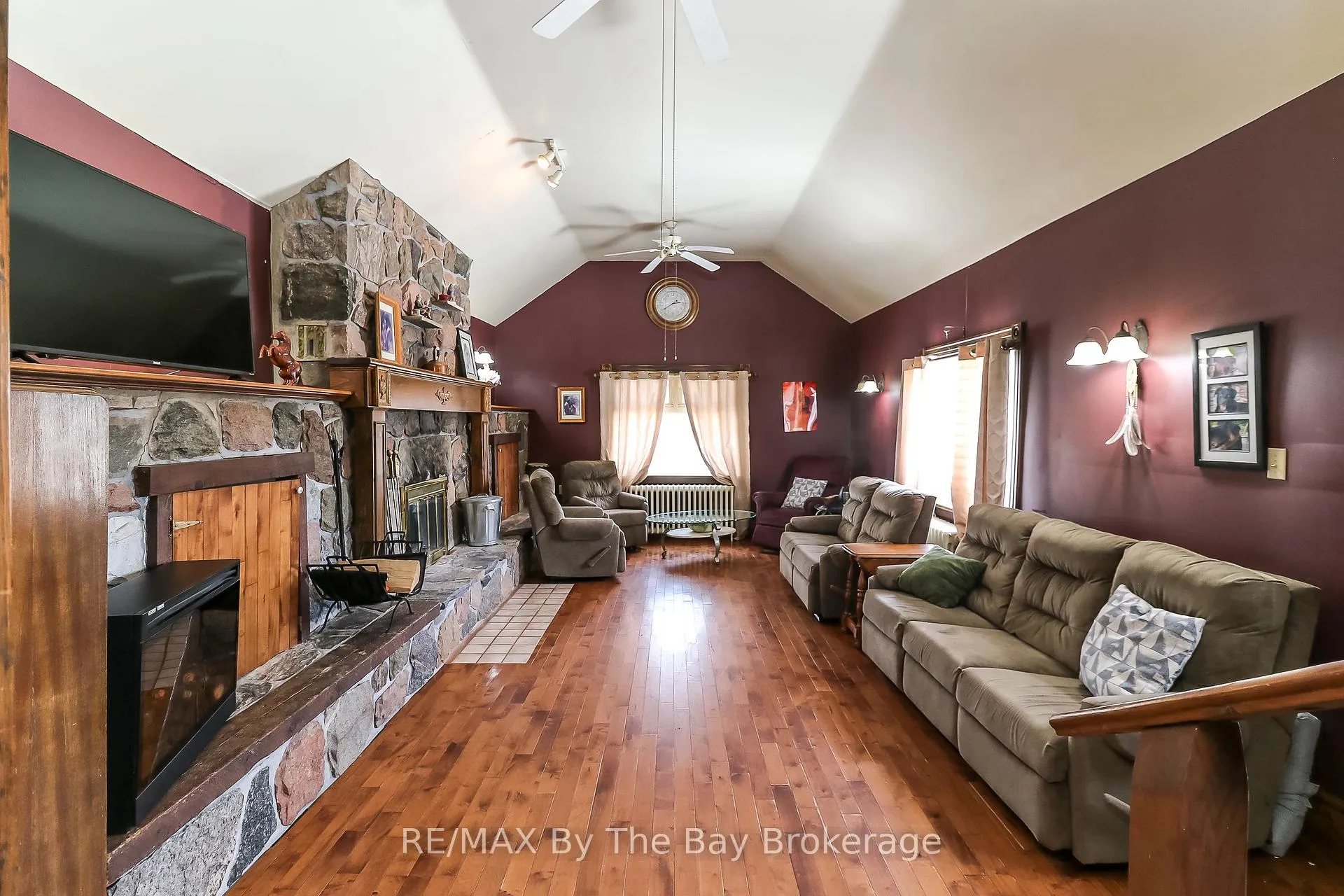 Photo 14 of 2553 County 42 Road, Clearview, Rural Clearview — HOMEH