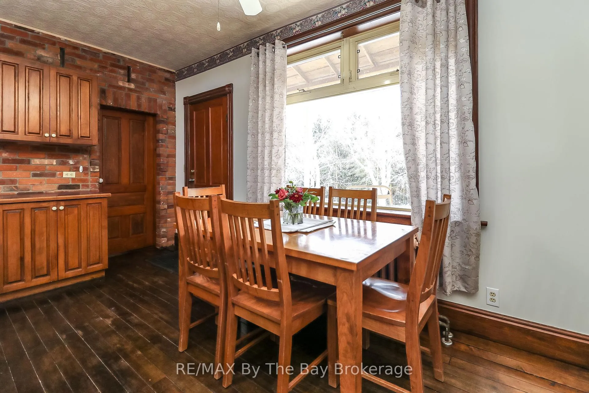 Photo 16 of 2553 County 42 Road, Clearview, Rural Clearview — HOMEH