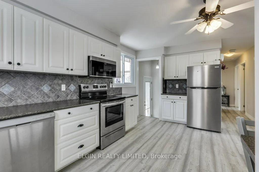 Photo 10 of 5 Sauve Avenue, St. Thomas — HOMEH