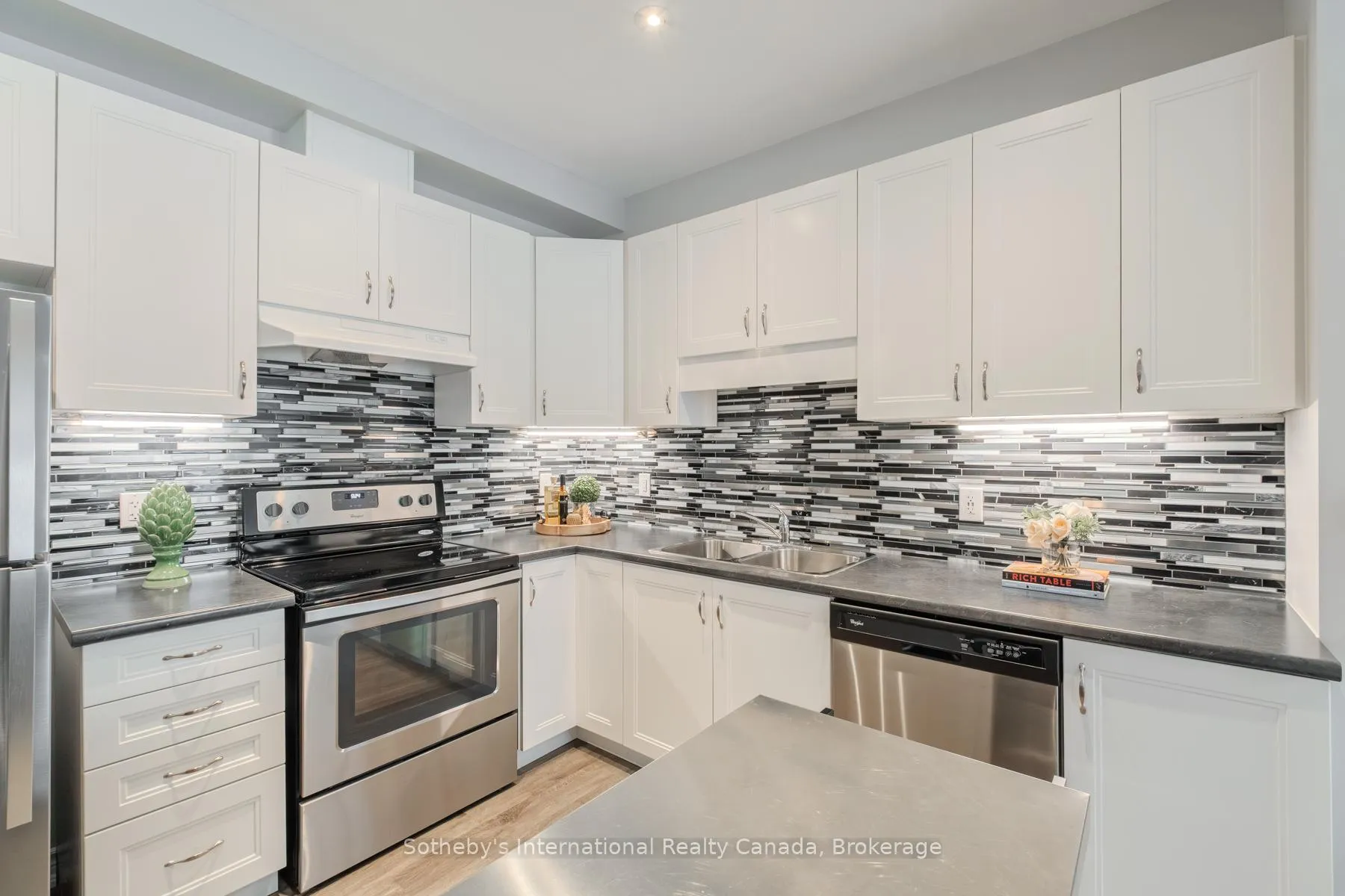 Photo 12 of Unit 50, 80 Willow Street, Brant, Paris — HOMEH