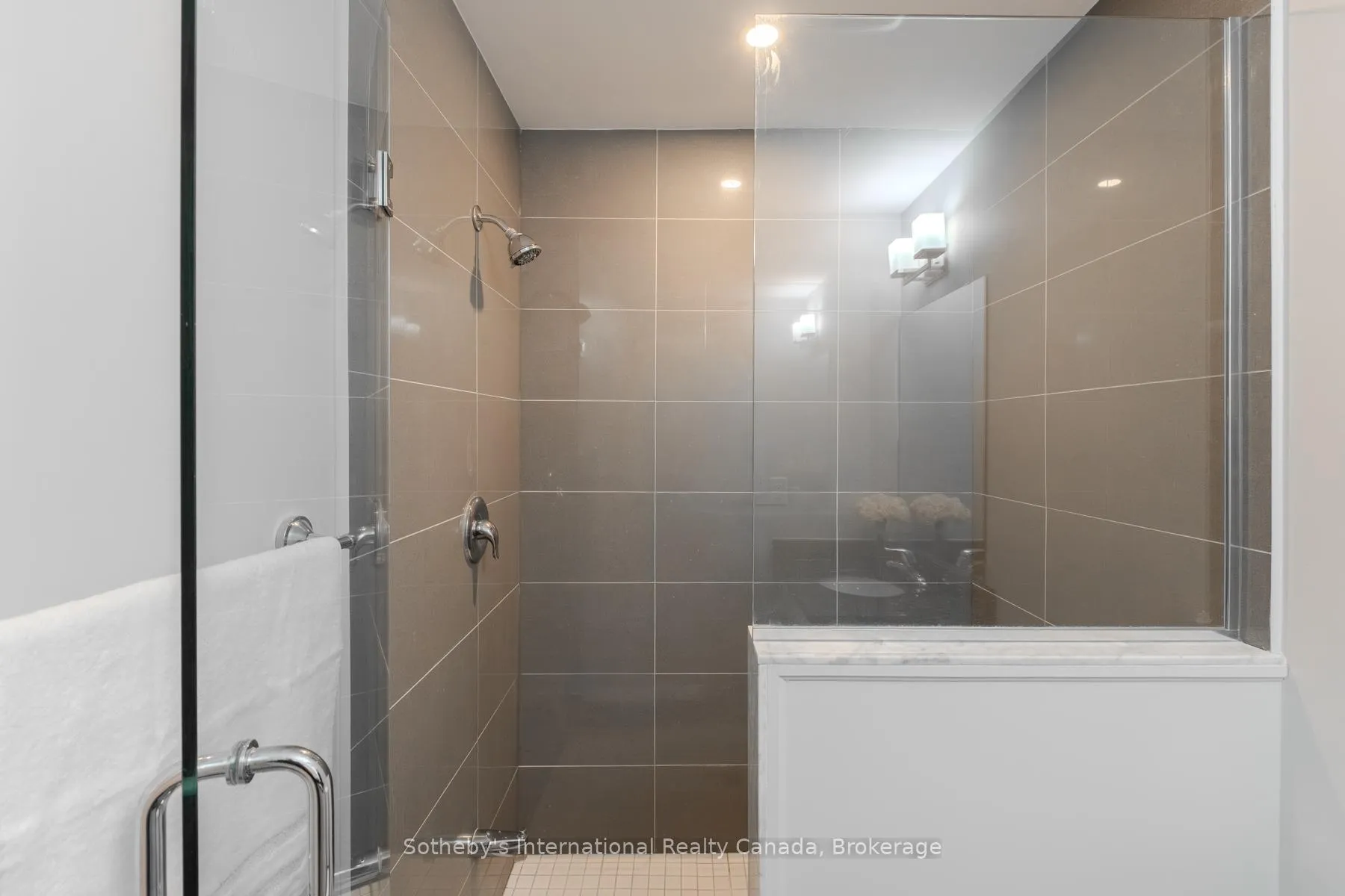 Photo 30 of Unit 50, 80 Willow Street, Brant, Paris — HOMEH