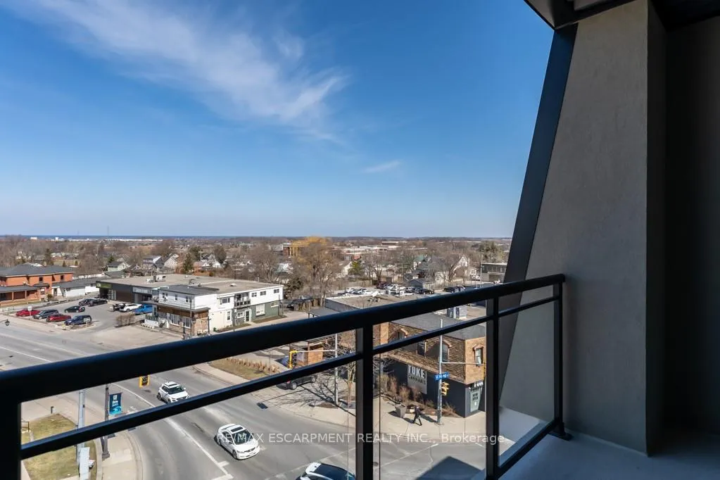 Photo 3 of Unit 209, 5002 King Street, Lincoln, Beamsville — HOMEH