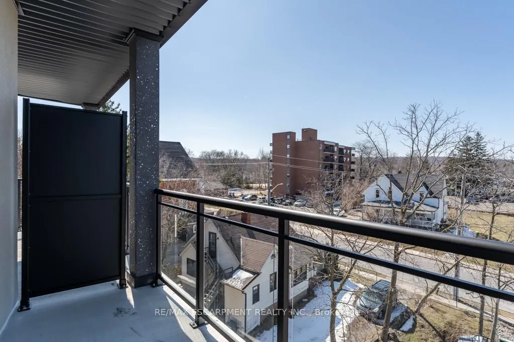 Photo 10 of Unit 209, 5002 King Street, Lincoln, Beamsville — HOMEH