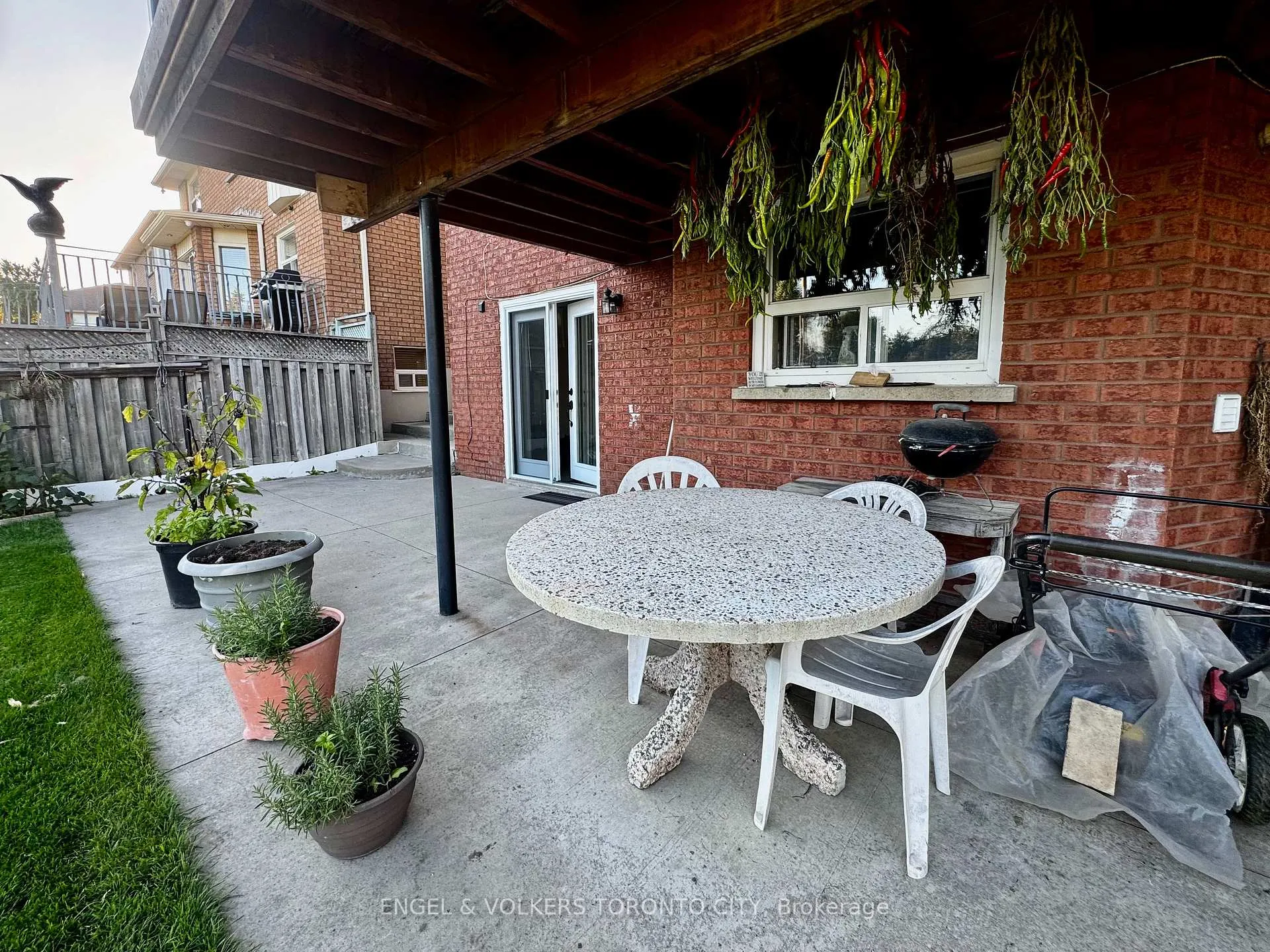 Photo 7 of Unit Bsmt, 71 Brougham Drive, Vaughan, East Woodbridge — HOMEH