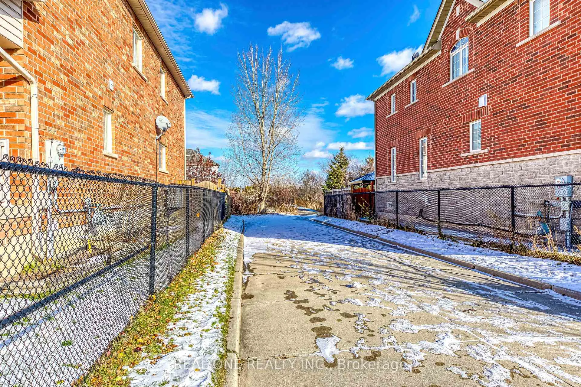 Photo 3 of 1126 Tupper Drive, Milton, Clarke — HOMEH