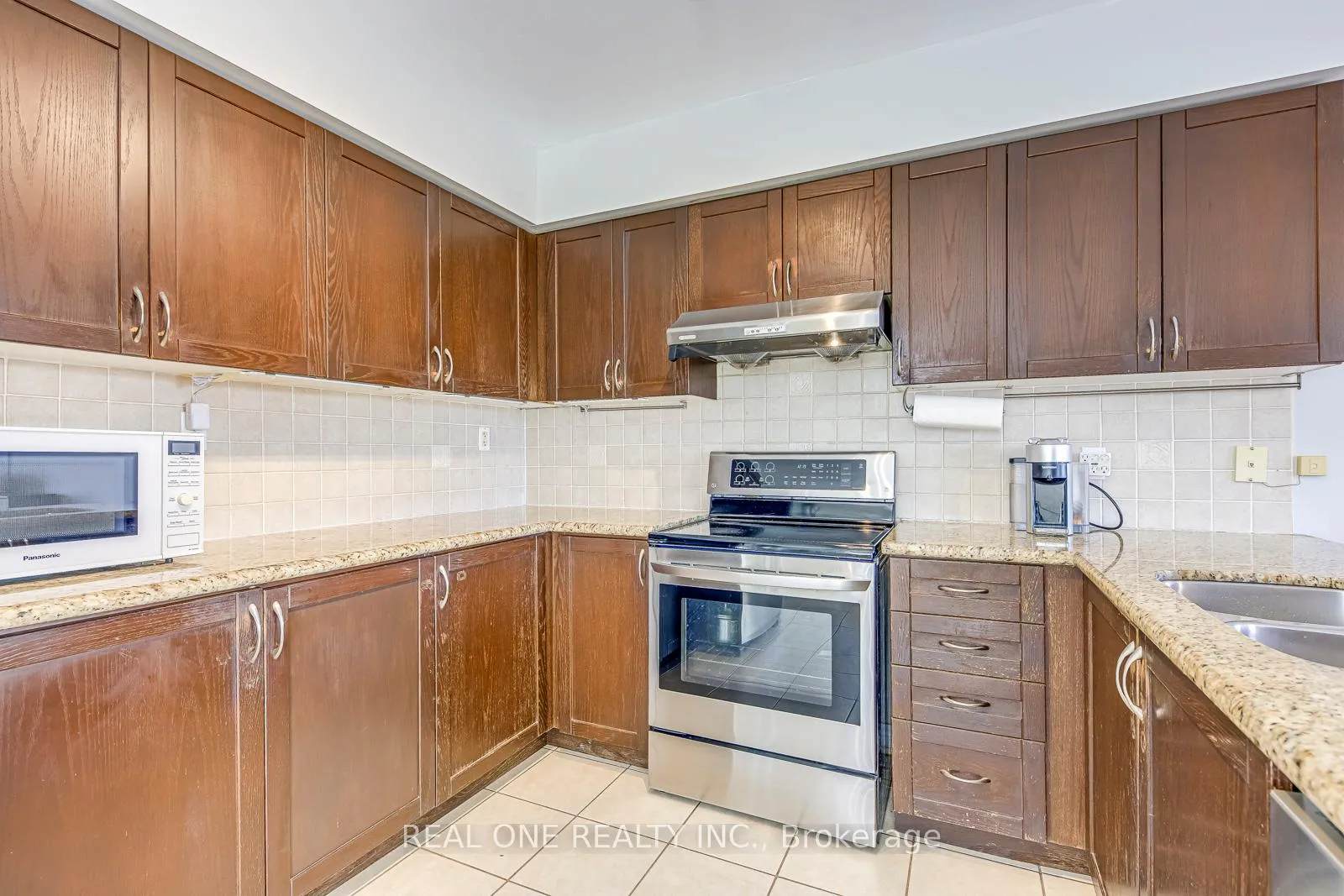 Photo 8 of 1126 Tupper Drive, Milton, Clarke — HOMEH