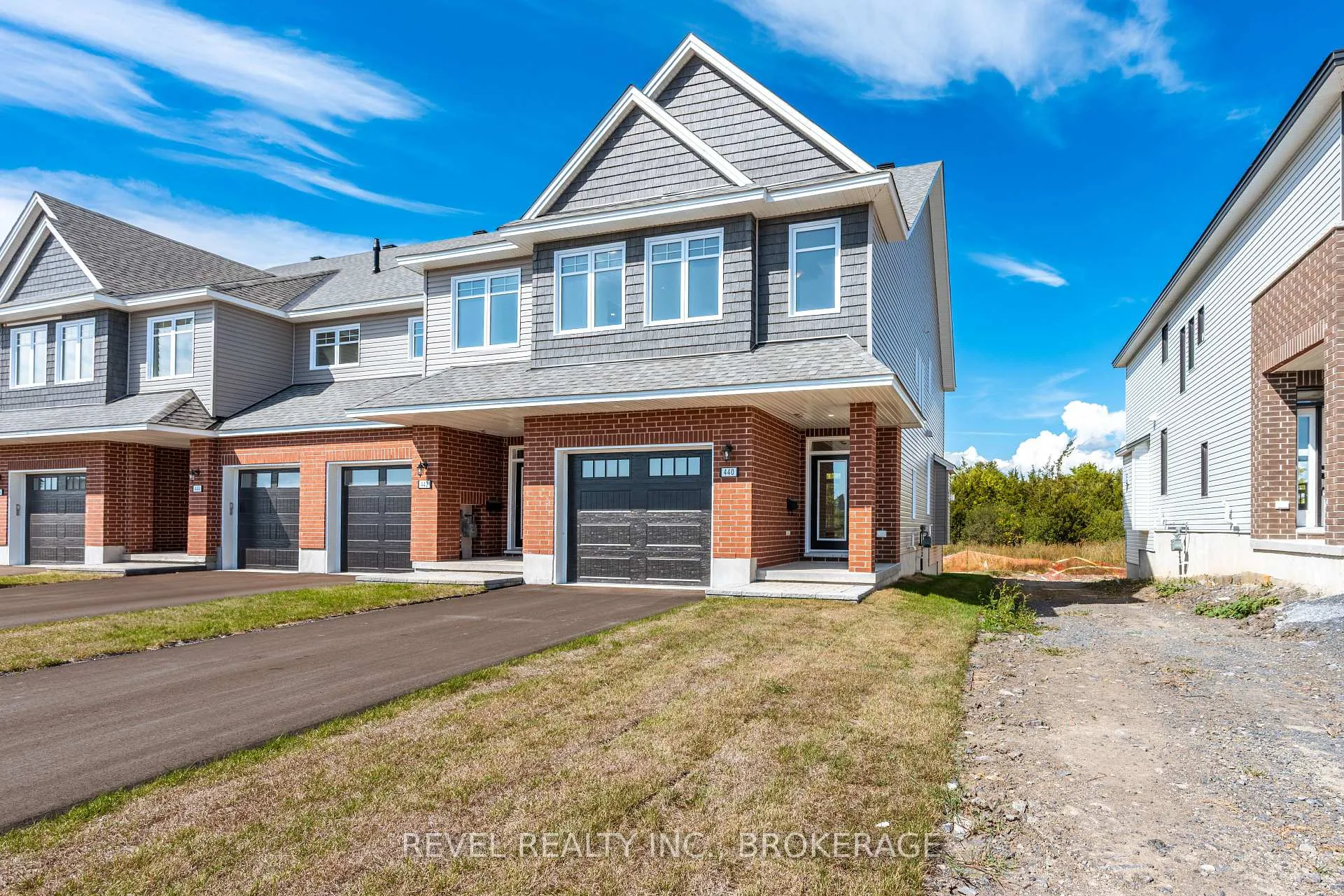Photo 2 of 440 Buckthorn Drive, Kingston, City Northwest — HOMEH