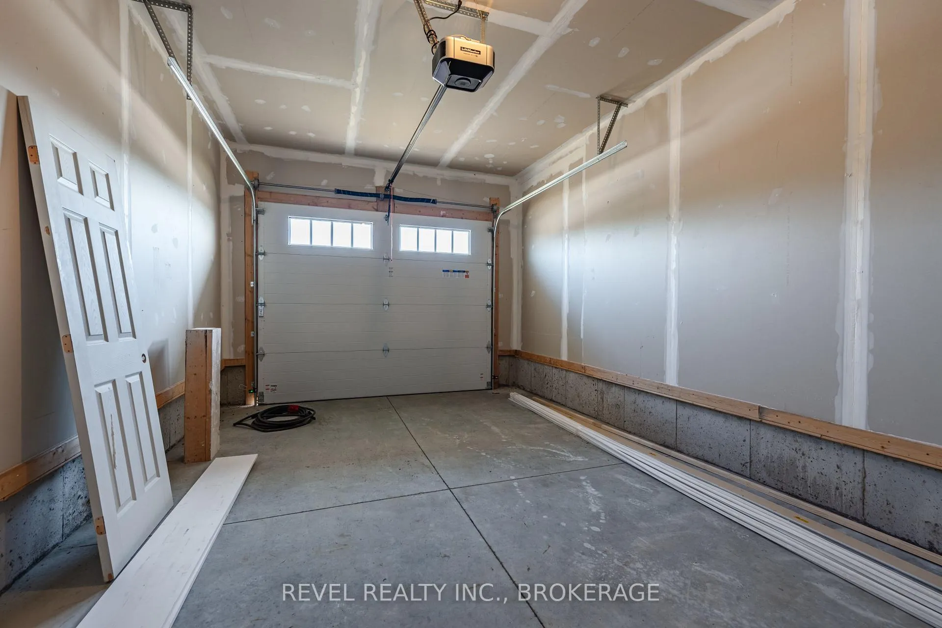 Photo 40 of 440 Buckthorn Drive, Kingston, City Northwest — HOMEH