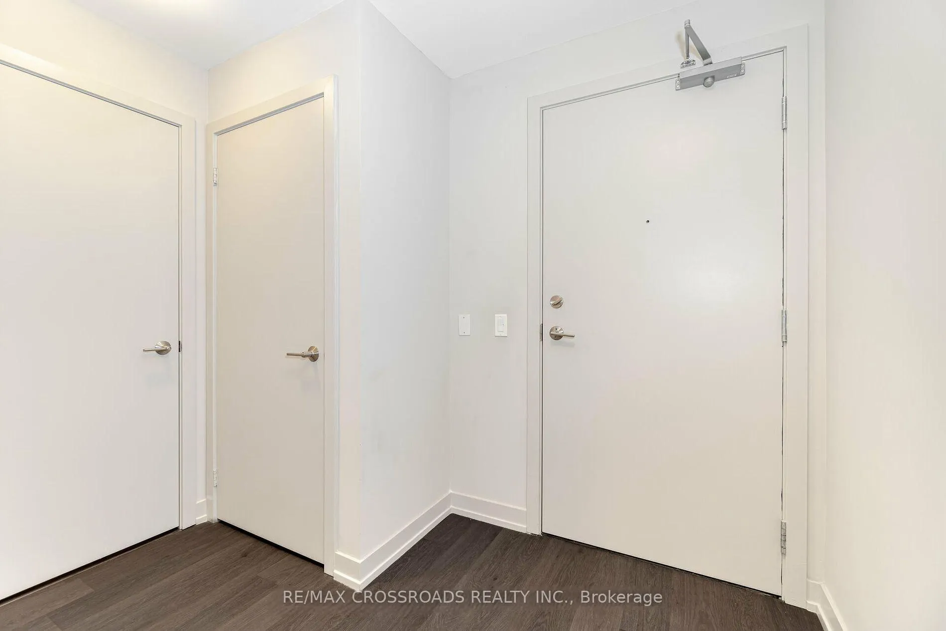 Photo 4 of Unit 215, 555 William Graham Drive, Aurora, Rural Aurora — HOMEH
