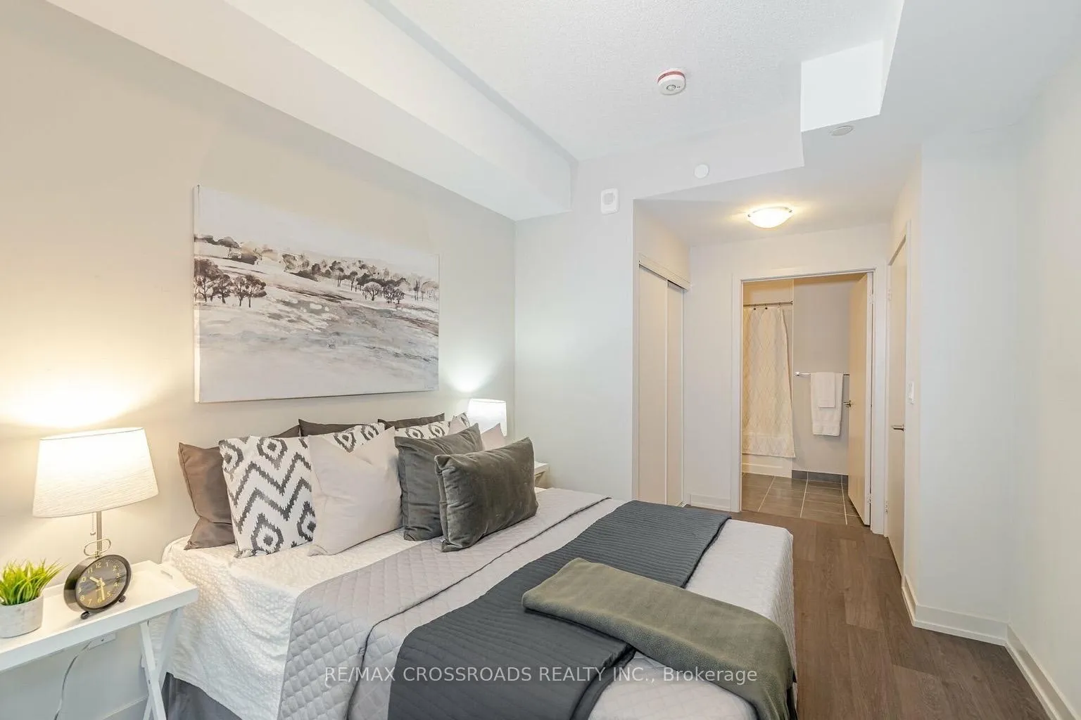 Photo 12 of Unit 215, 555 William Graham Drive, Aurora, Rural Aurora — HOMEH