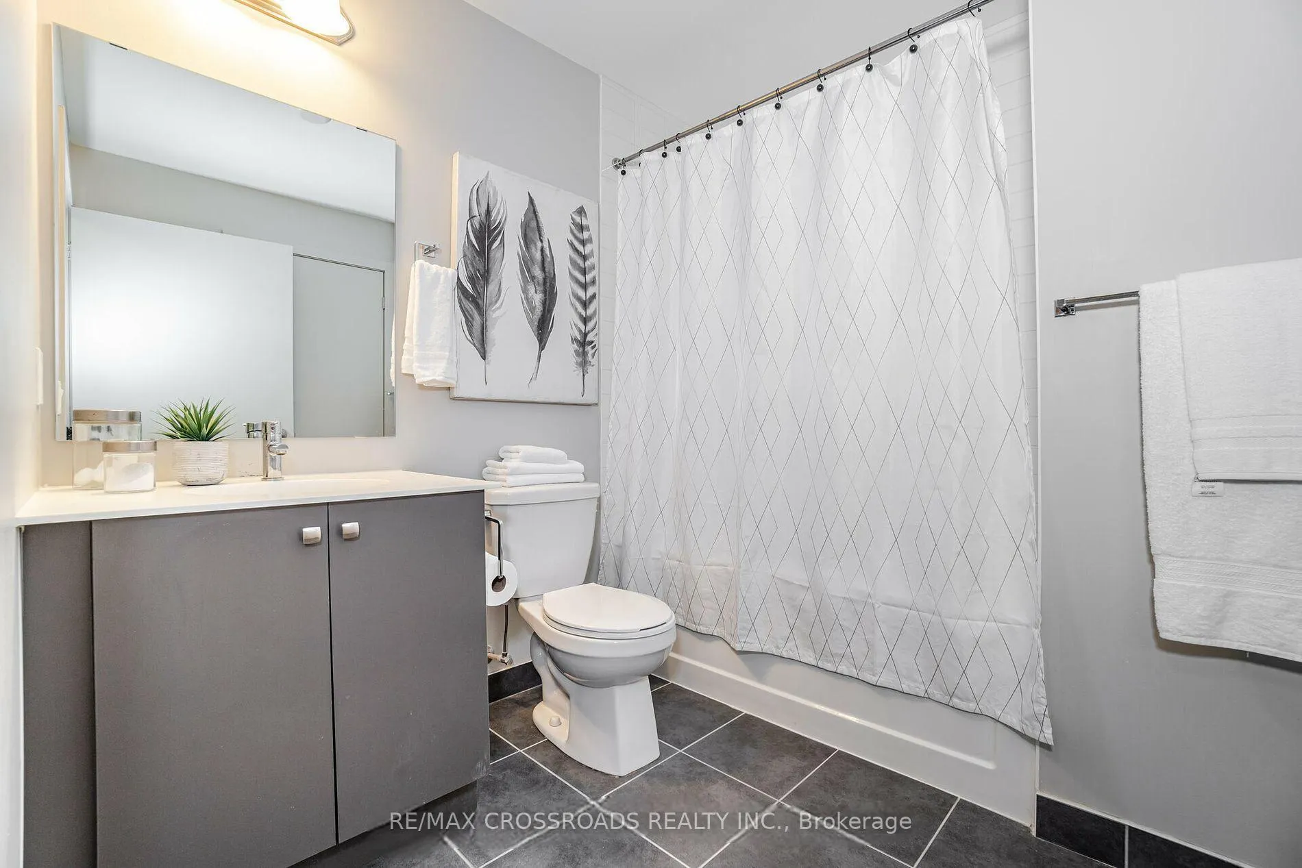 Photo 13 of Unit 215, 555 William Graham Drive, Aurora, Rural Aurora — HOMEH
