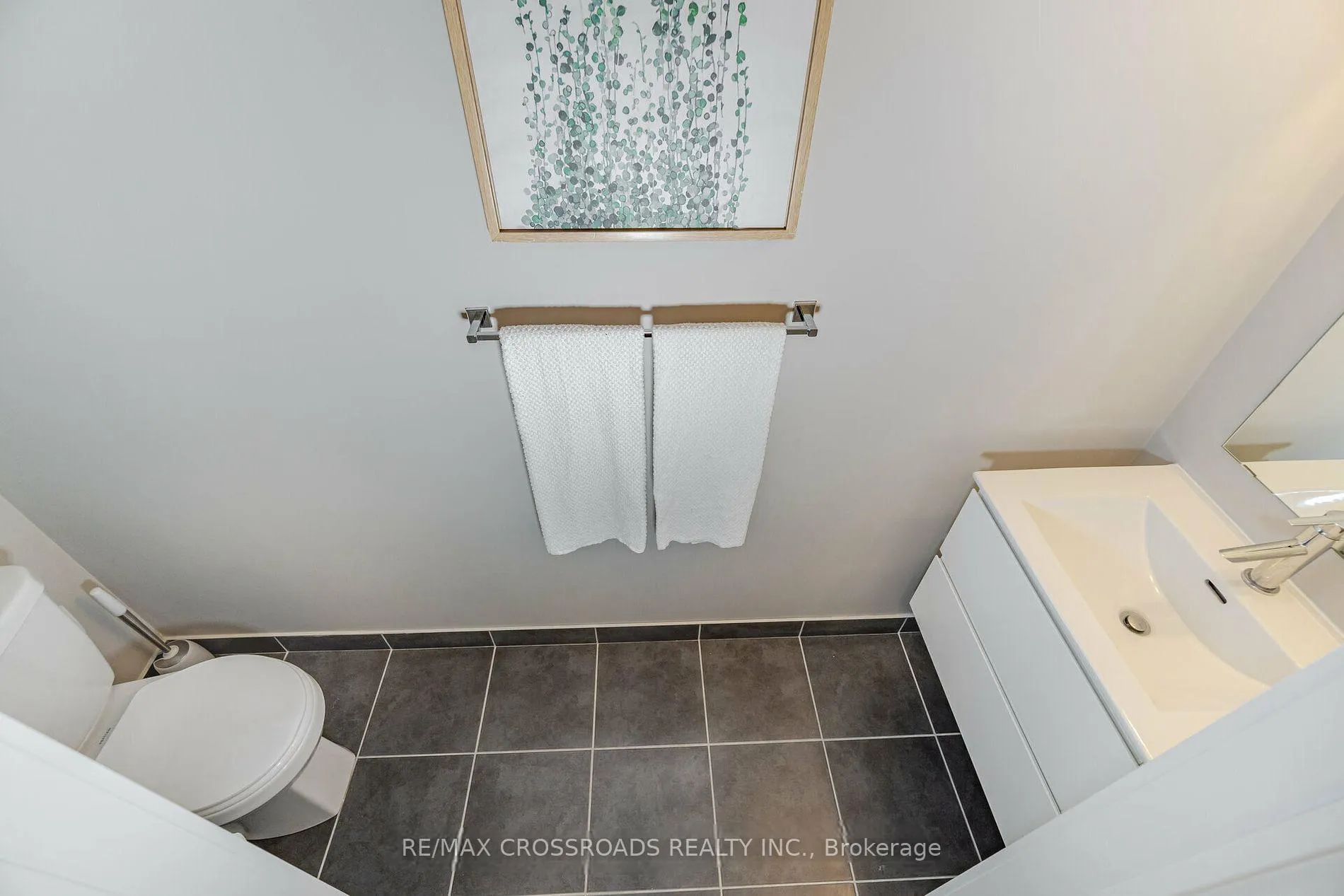 Photo 15 of Unit 215, 555 William Graham Drive, Aurora, Rural Aurora — HOMEH