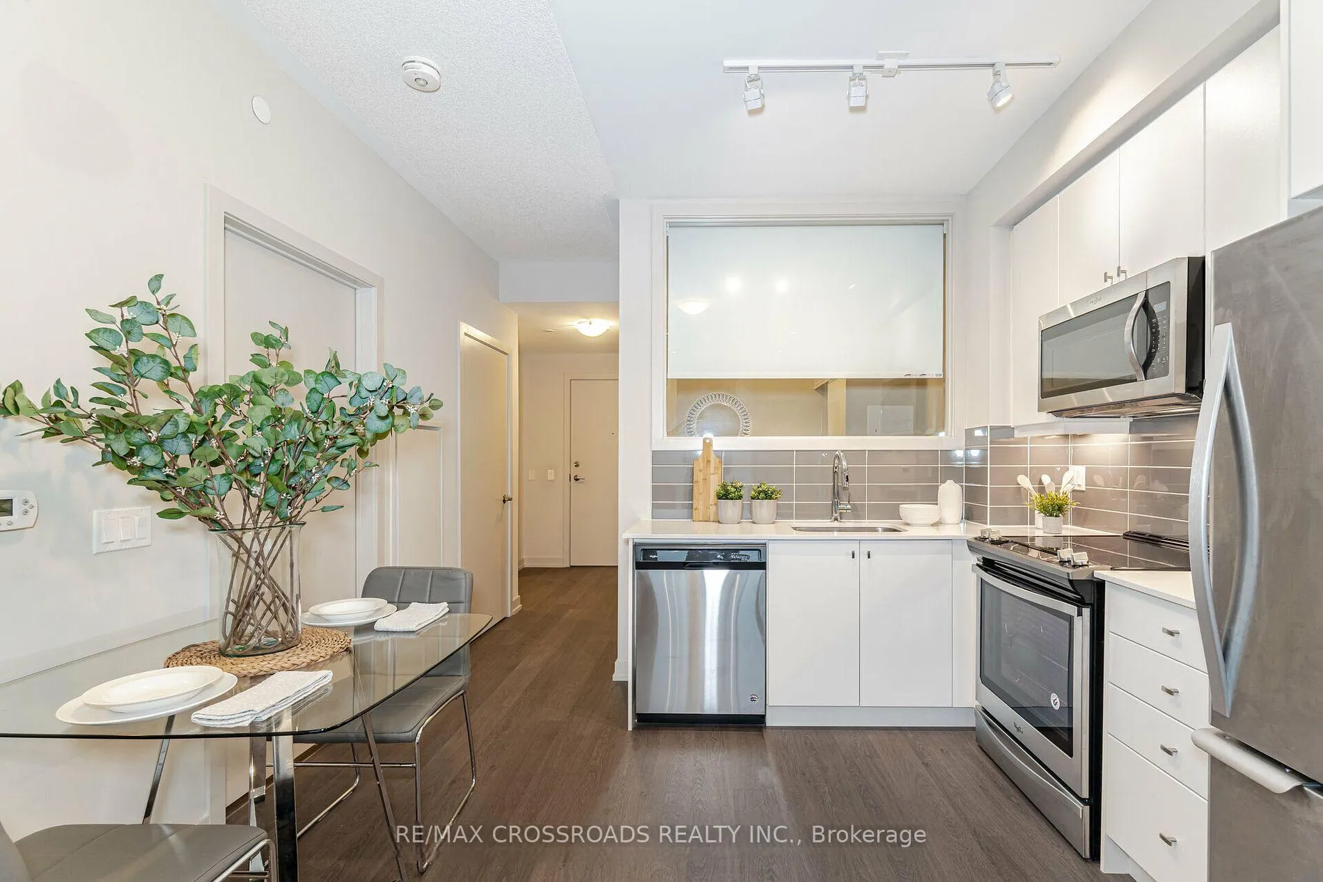 Photo 18 of Unit 215, 555 William Graham Drive, Aurora, Rural Aurora — HOMEH