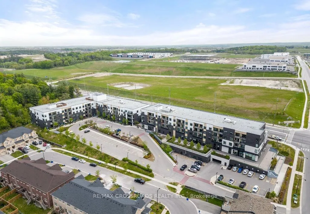 Photo 23 of Unit 215, 555 William Graham Drive, Aurora, Rural Aurora — HOMEH