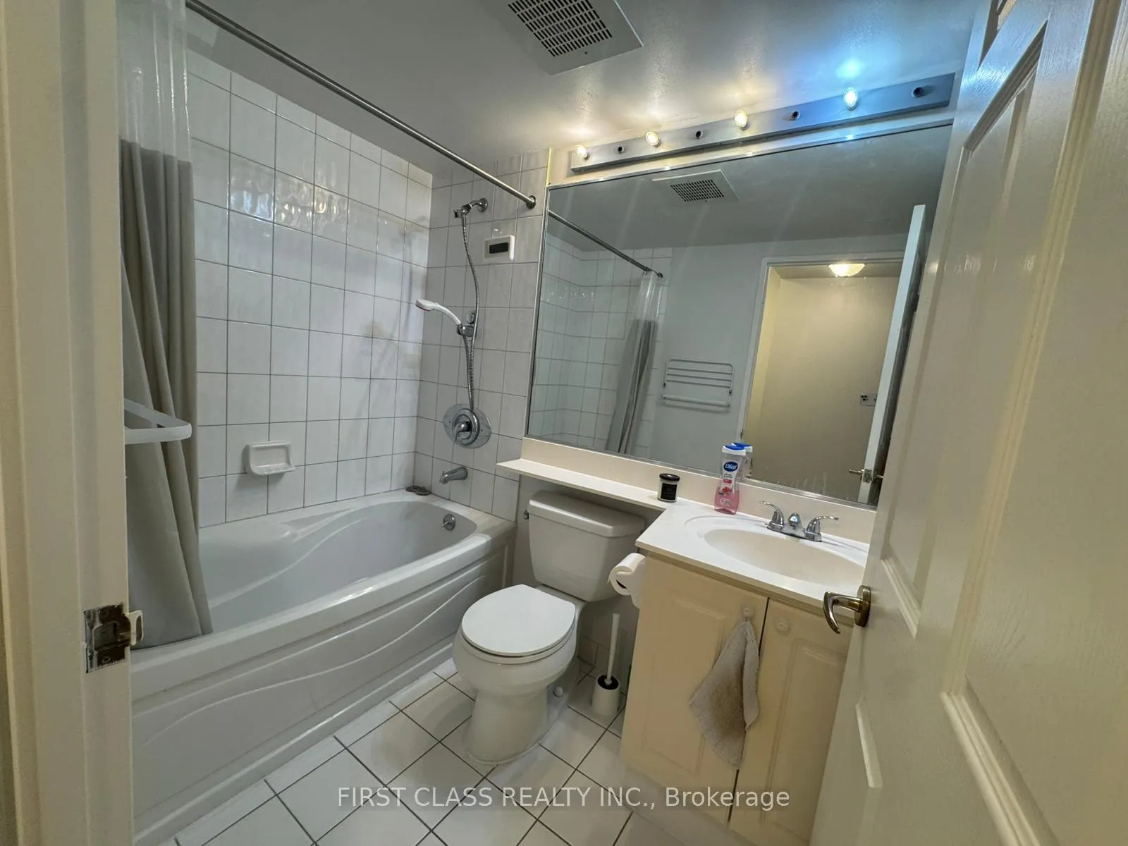 Photo 6 of Unit 1905, 18 Lee Centre Drive, Scarborough, Woburn — HOMEH