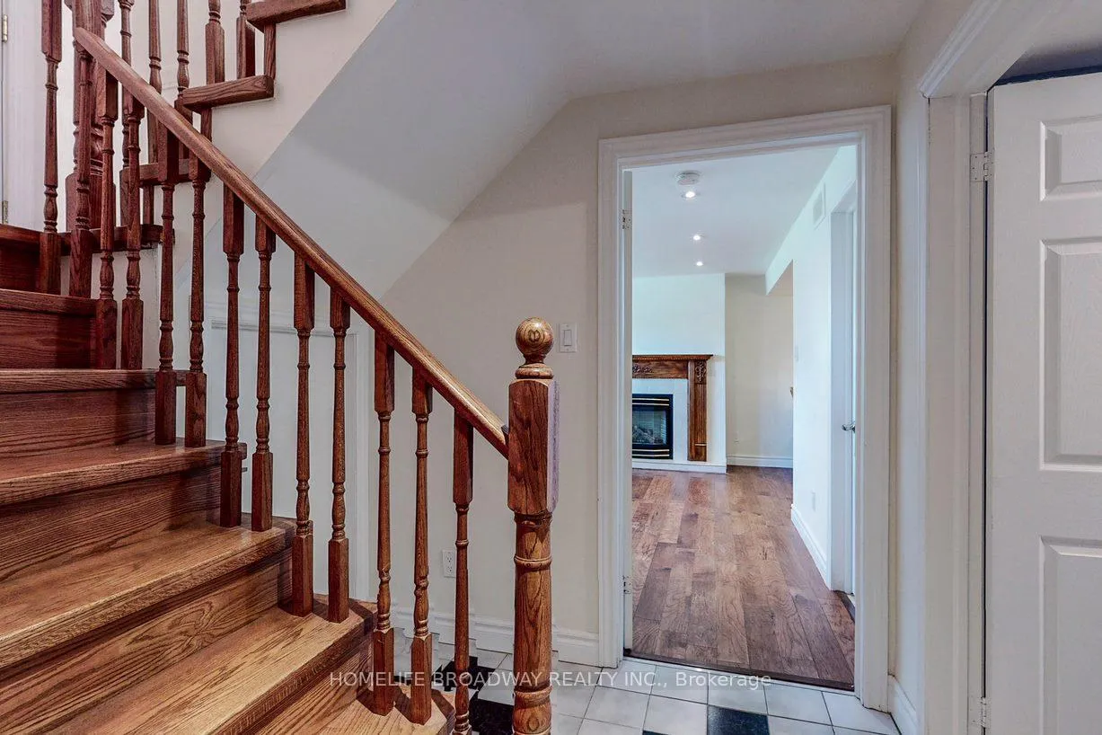 Photo 28 of 1 Billy Joel Crescent, Markham, Markham Village — HOMEH