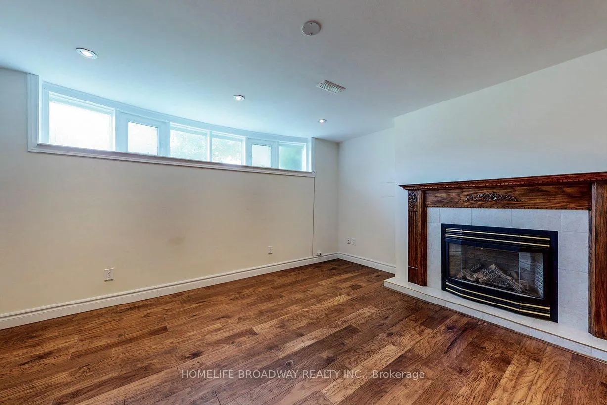 Photo 29 of 1 Billy Joel Crescent, Markham, Markham Village — HOMEH