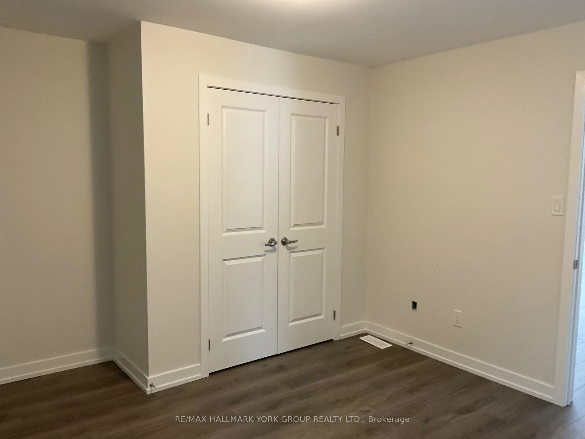 Photo 15 of Unit B, 124 Squire Drive, Ajax, Northeast Ajax — HOMEH