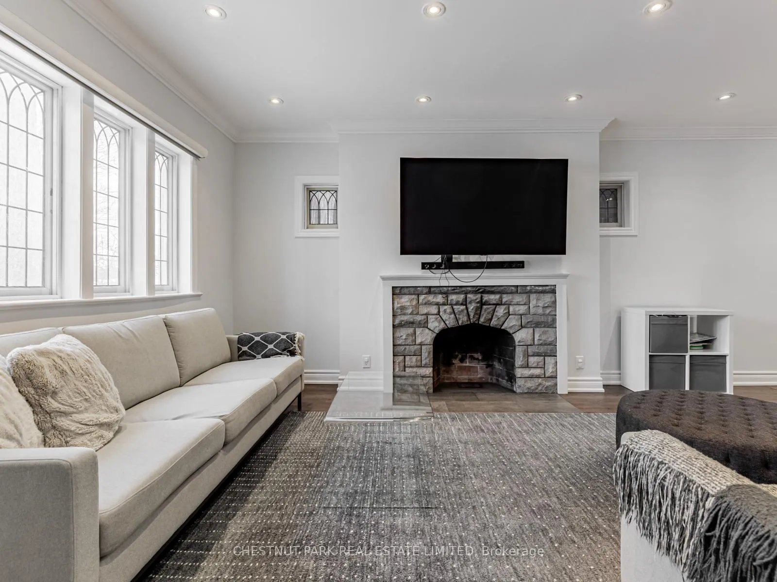 Photo 4 of 562 Roselawn Avenue, Toronto, Forest Hill North — HOMEH