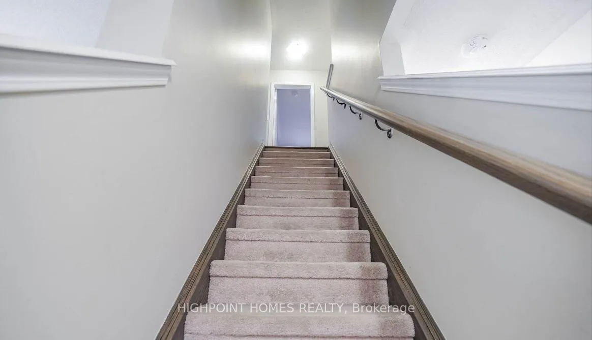 Photo 15 of 1062 Clipper Lane, Pickering, Rural Pickering — HOMEH