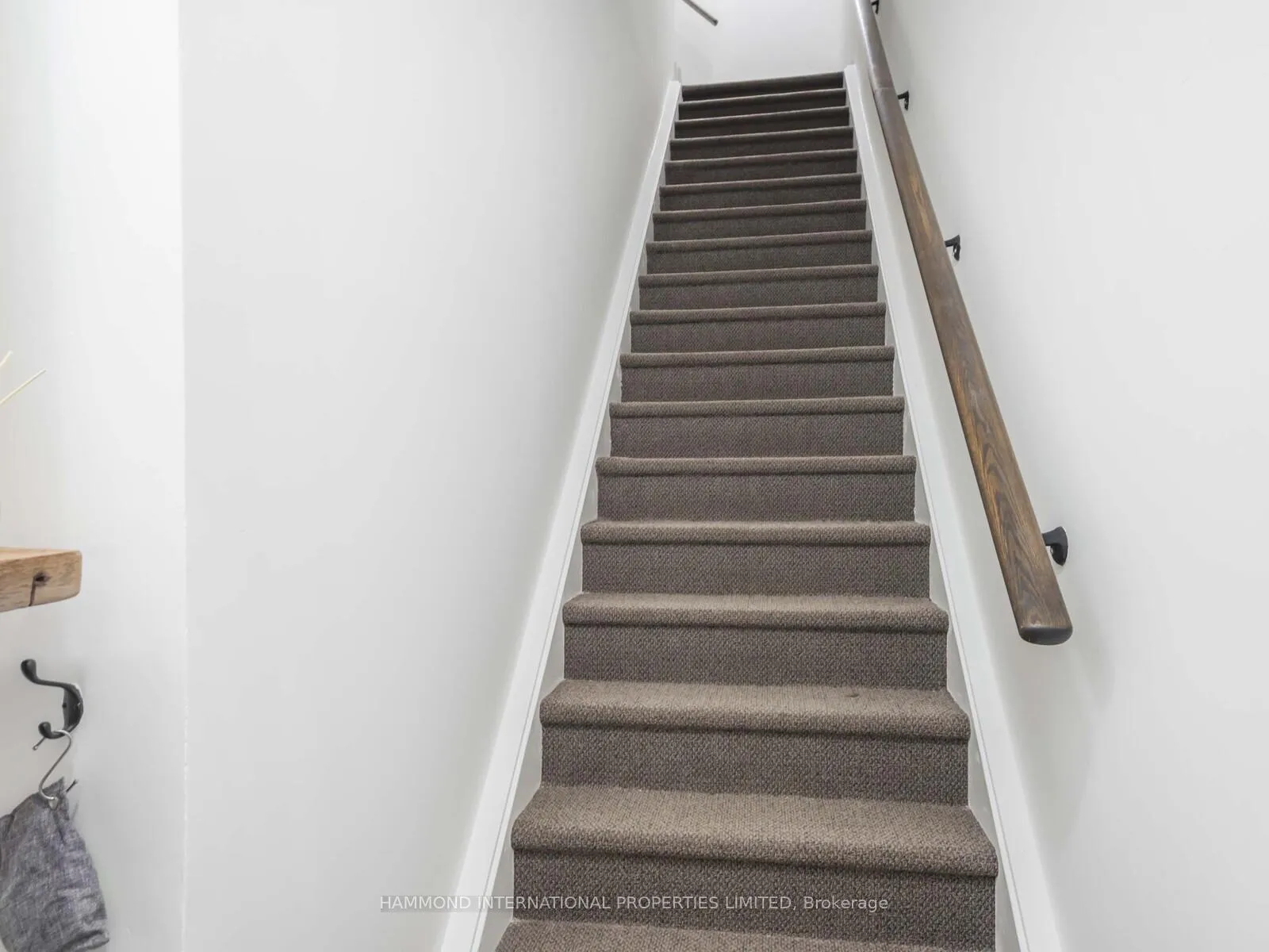 Photo 3 of Unit 114, 600 Alex Gardner Circle, Aurora, Aurora Village — HOMEH