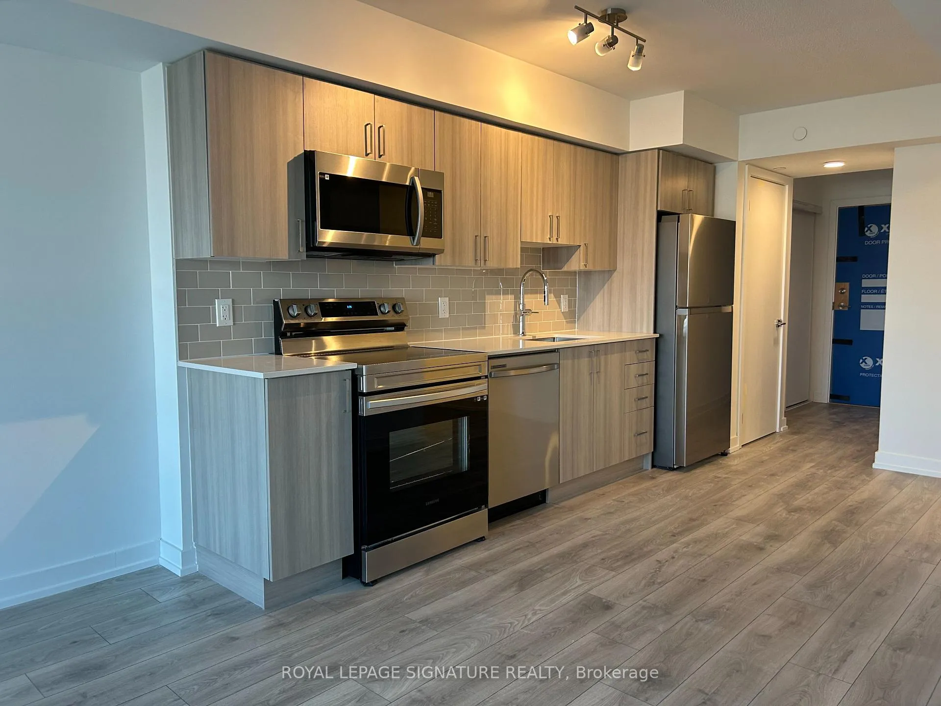 Photo 12 of Unit 301, 1455 Celebration Drive, Pickering, Bay Ridges — HOMEH