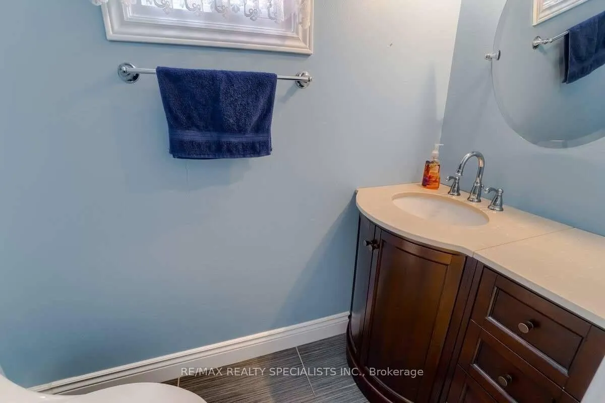 Photo 6 of 41 Jay Street, Brampton, Heart Lake West — HOMEH