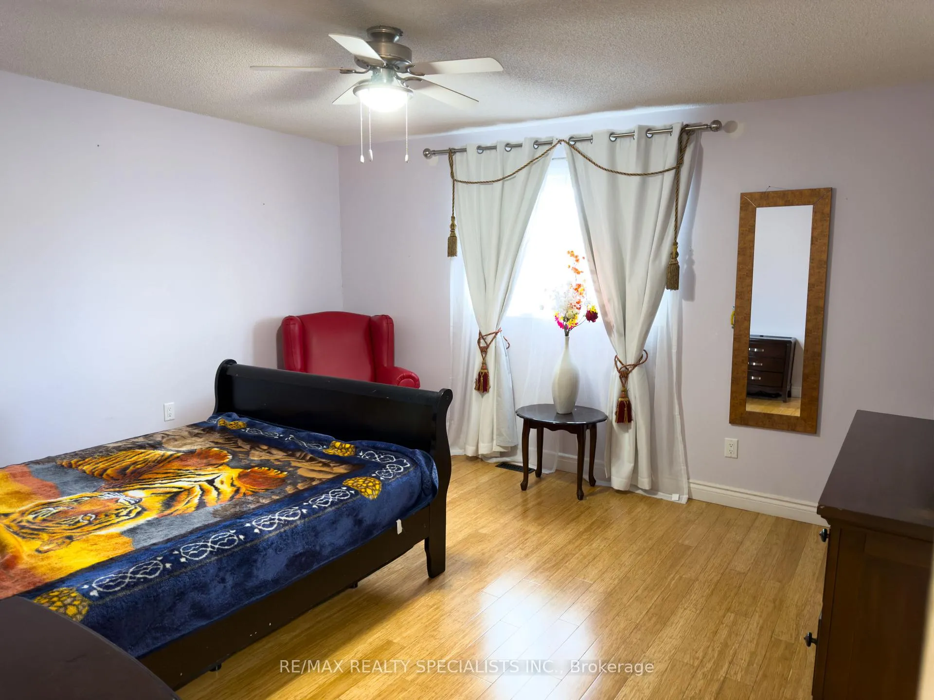 Photo 12 of 41 Jay Street, Brampton, Heart Lake West — HOMEH