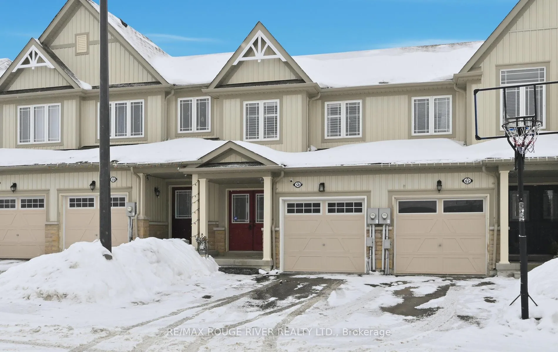 Photo 3 of 58 Autumn Harvest Road, Clarington, Bowmanville — HOMEH