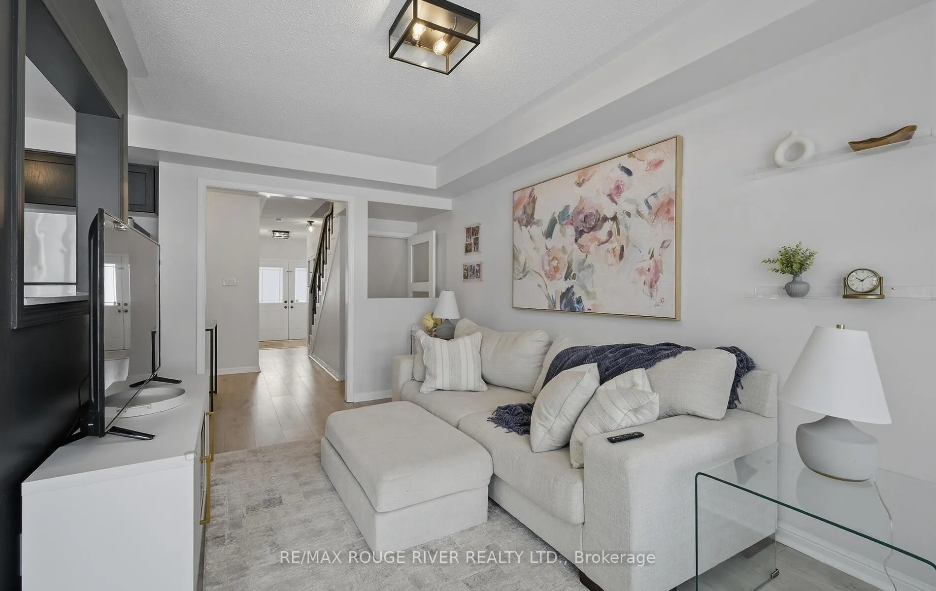 Photo 10 of 58 Autumn Harvest Road, Clarington, Bowmanville — HOMEH