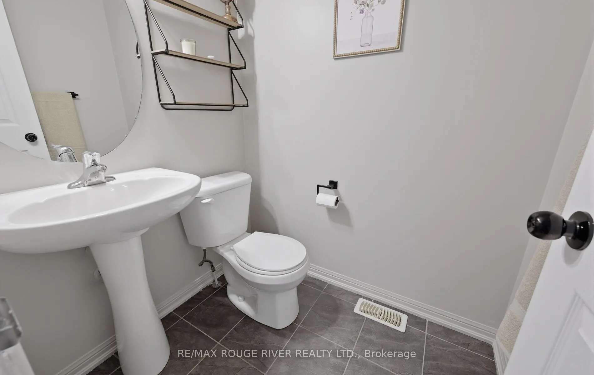 Photo 21 of 58 Autumn Harvest Road, Clarington, Bowmanville — HOMEH