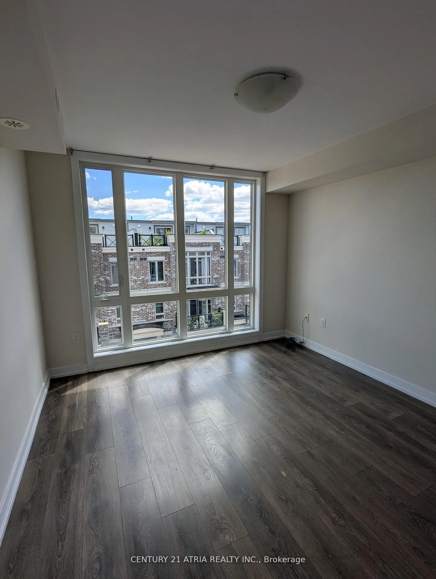 Photo 5 of Unit 2232, 10 Westmeath Lane, Markham, Cornell — HOMEH