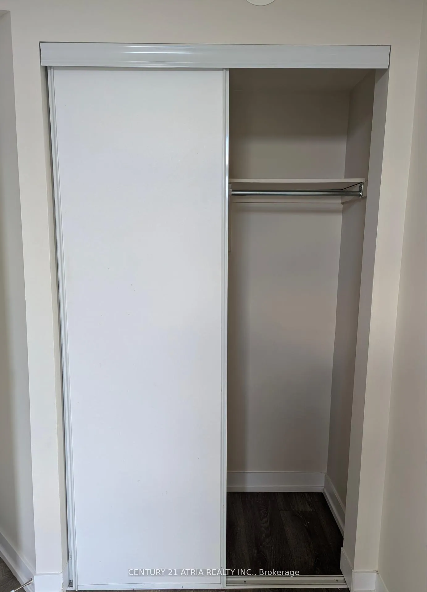 Photo 9 of Unit 2232, 10 Westmeath Lane, Markham, Cornell — HOMEH