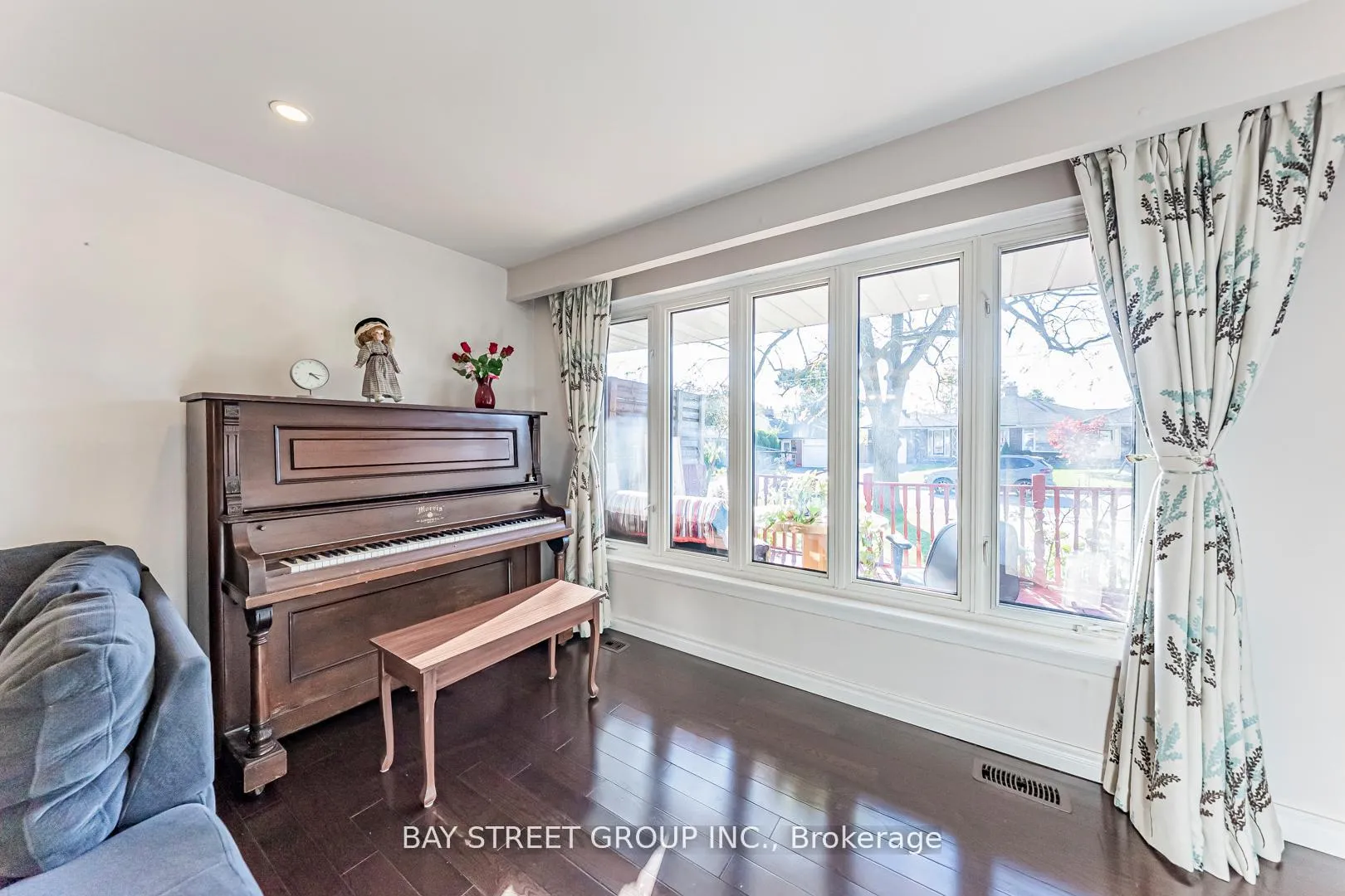 Photo 6 of Unit Main Floor #2, 43 Sherwood Forest Drive, Markham, Bullock — HOMEH