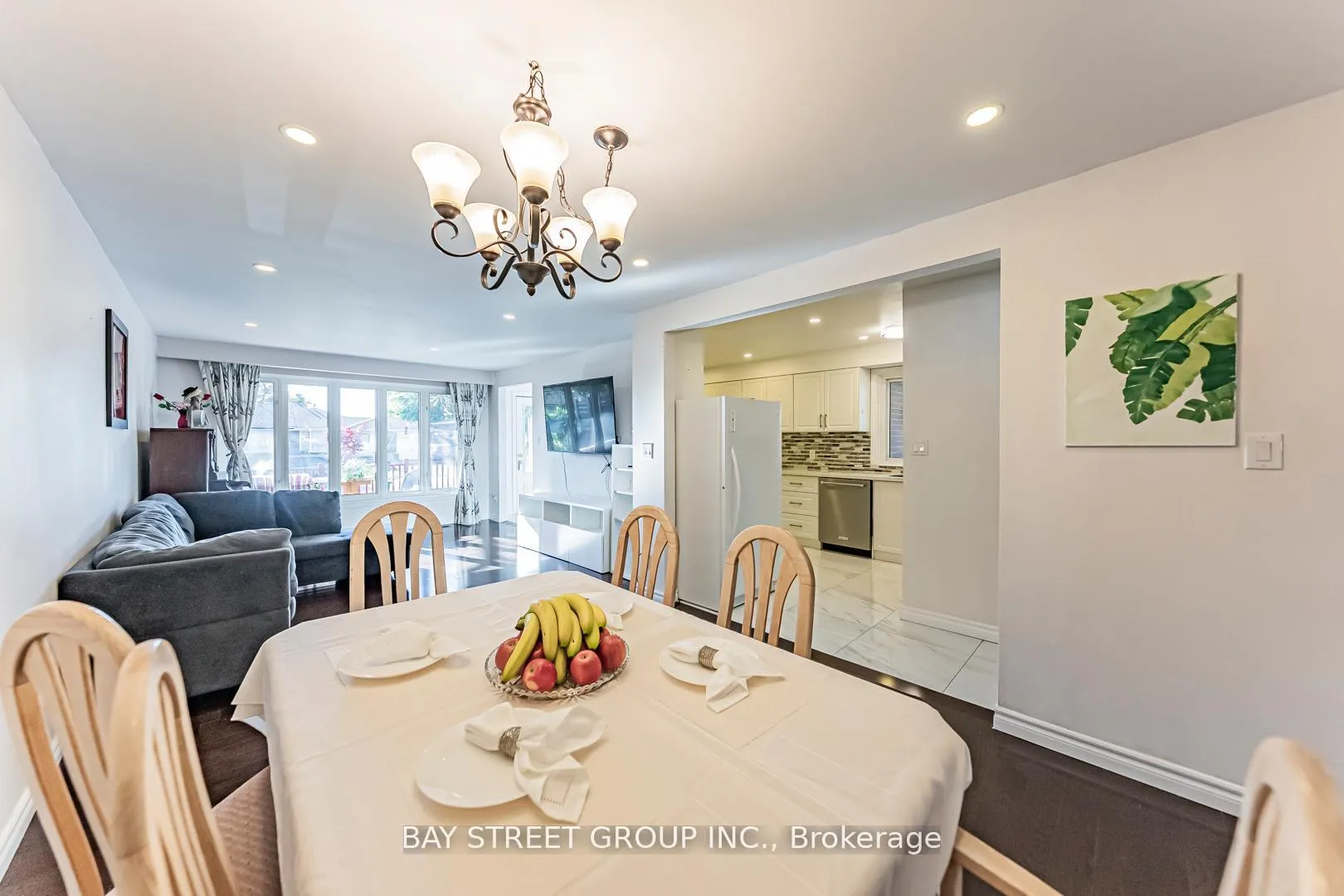 Photo 7 of Unit Main Floor #2, 43 Sherwood Forest Drive, Markham, Bullock — HOMEH
