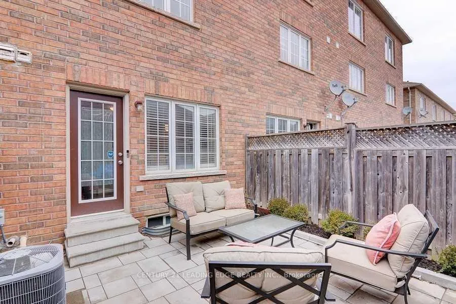 Photo 29 of 503 White's Hill, Markham, Cornell — HOMEH