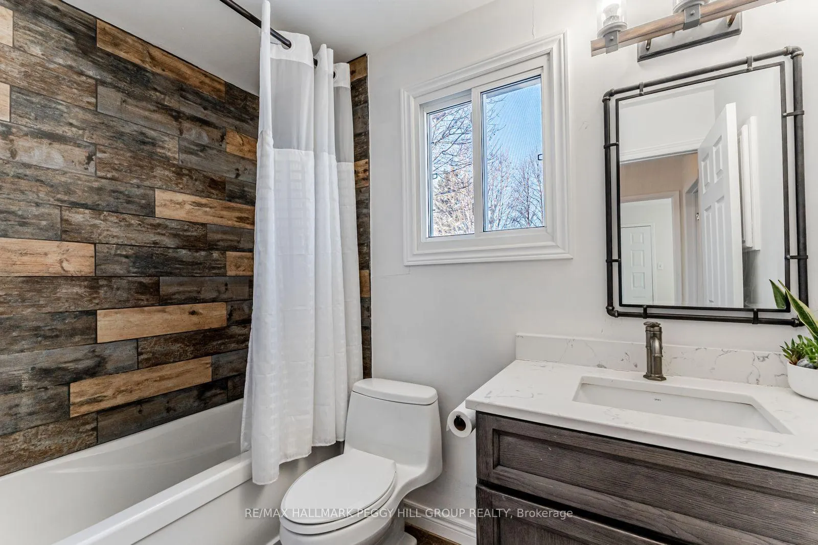 Photo 10 of 6 James Street, Barrie, Ardagh — HOMEH