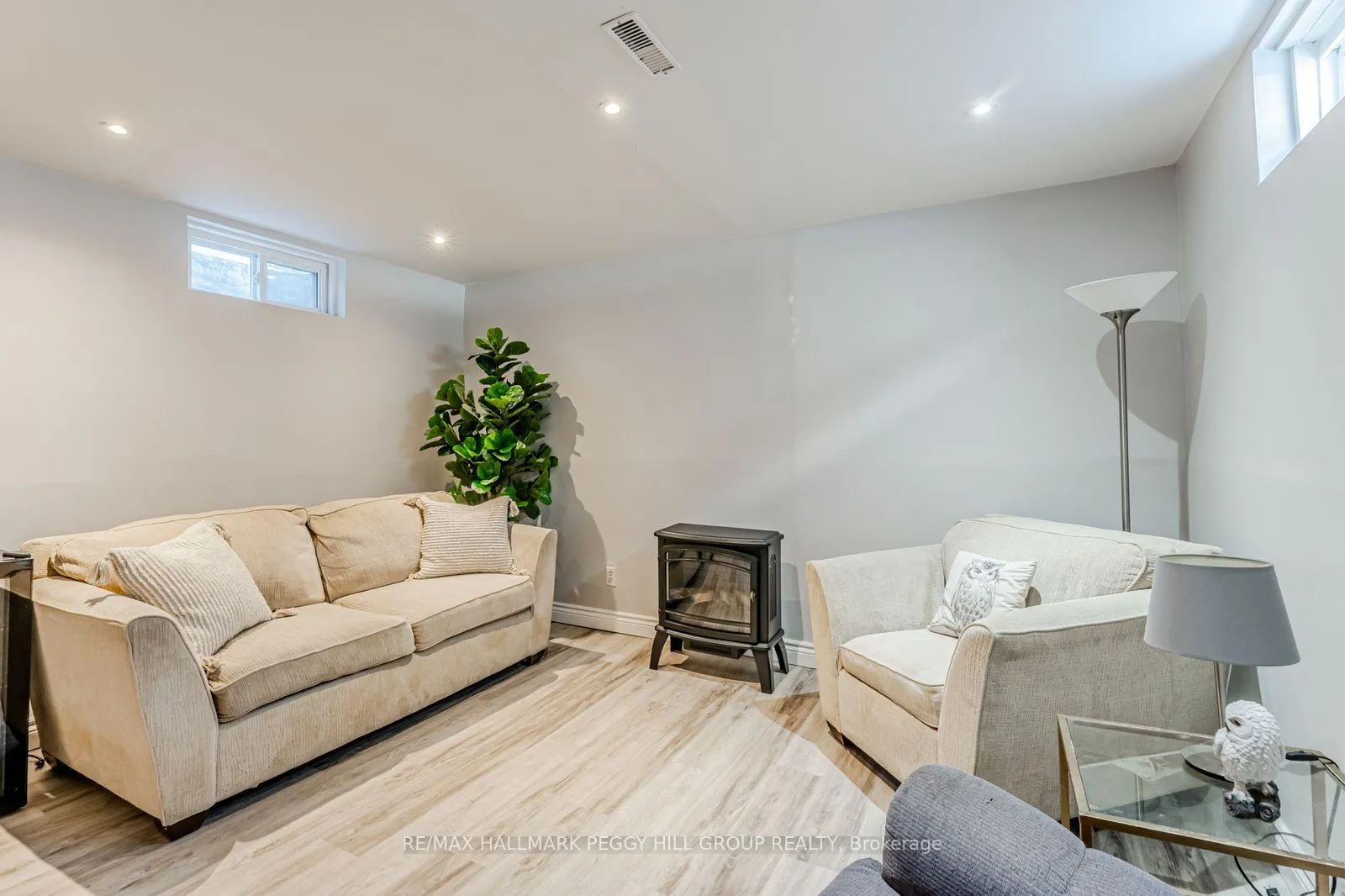 Photo 11 of 6 James Street, Barrie, Ardagh — HOMEH
