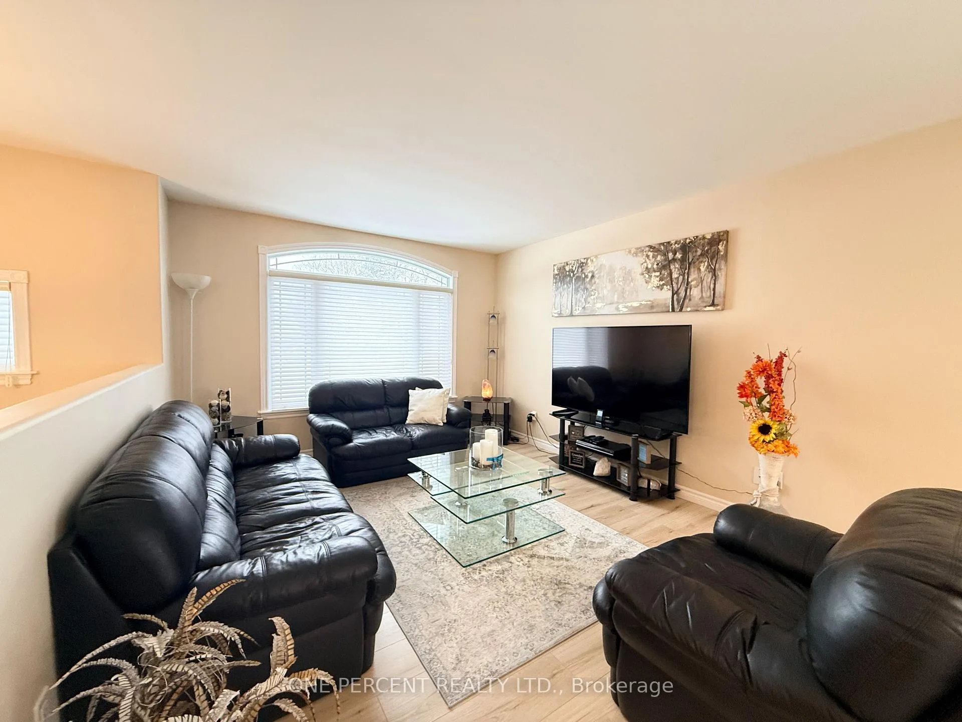 Photo 6 of 1423 River Road W, Wasaga Beach — HOMEH