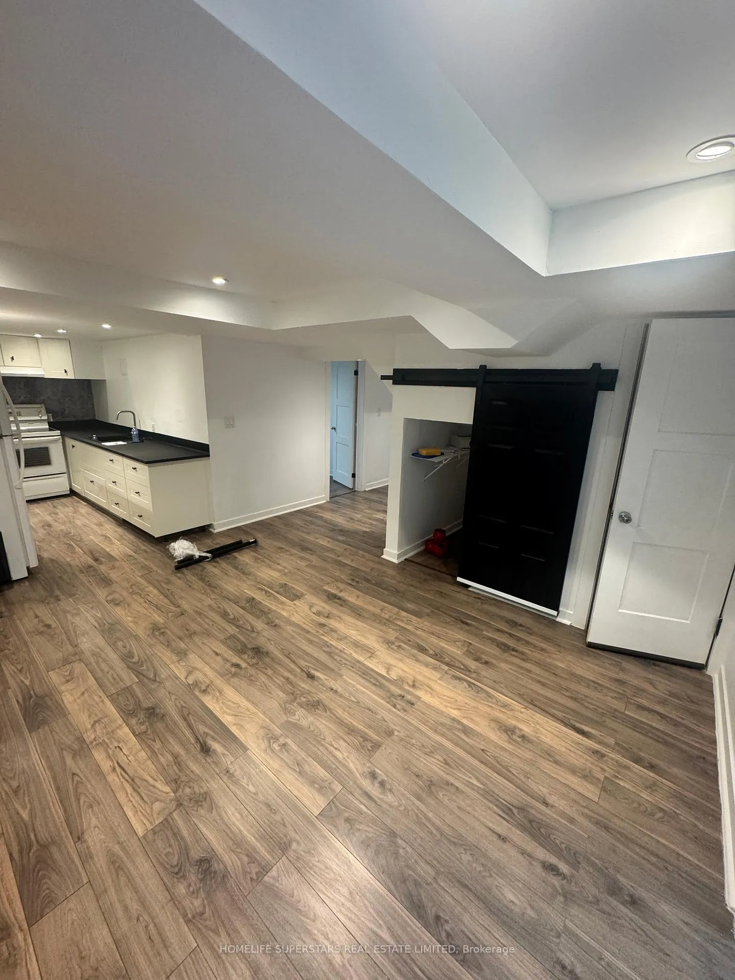 Photo 2 of 11 Kelsey Crescent, Barrie, Ardagh — HOMEH