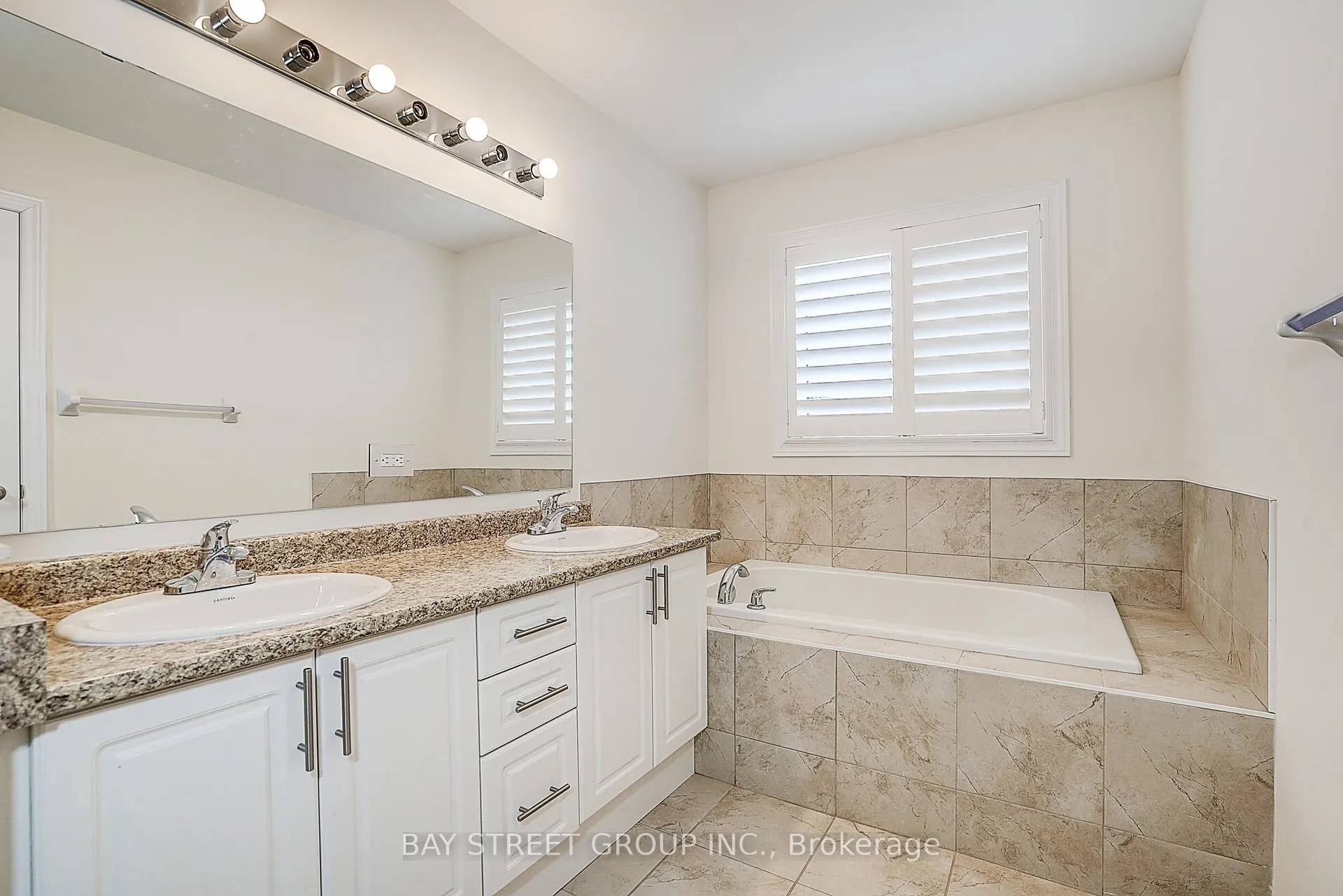 Photo 36 of 86 Autumn Glow Drive, Markham, Cornell — HOMEH