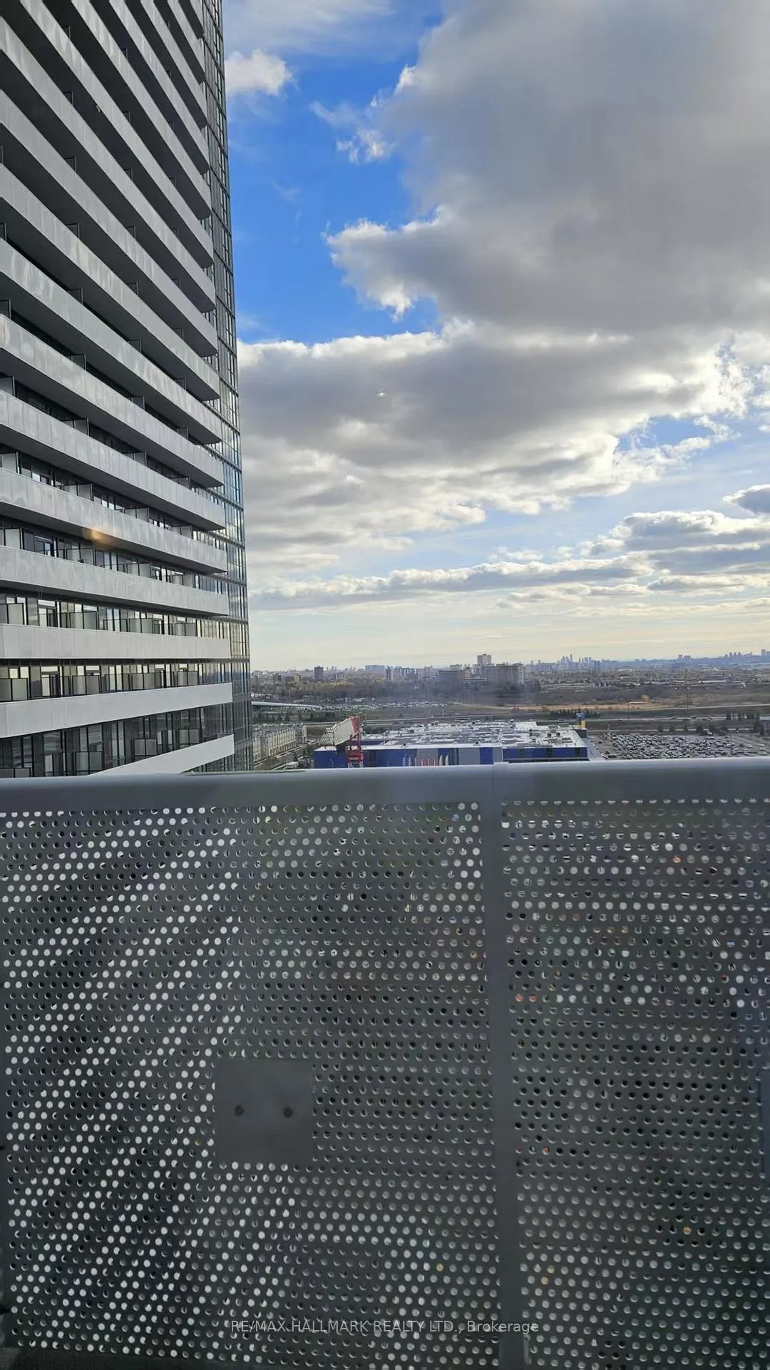 Photo 5 of Unit 1010, 8 Interchange Way S, Vaughan, Vaughan Corporate Centre — HOMEH
