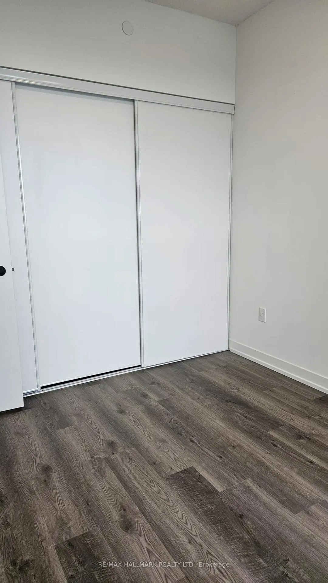 Photo 9 of Unit 1010, 8 Interchange Way S, Vaughan, Vaughan Corporate Centre — HOMEH