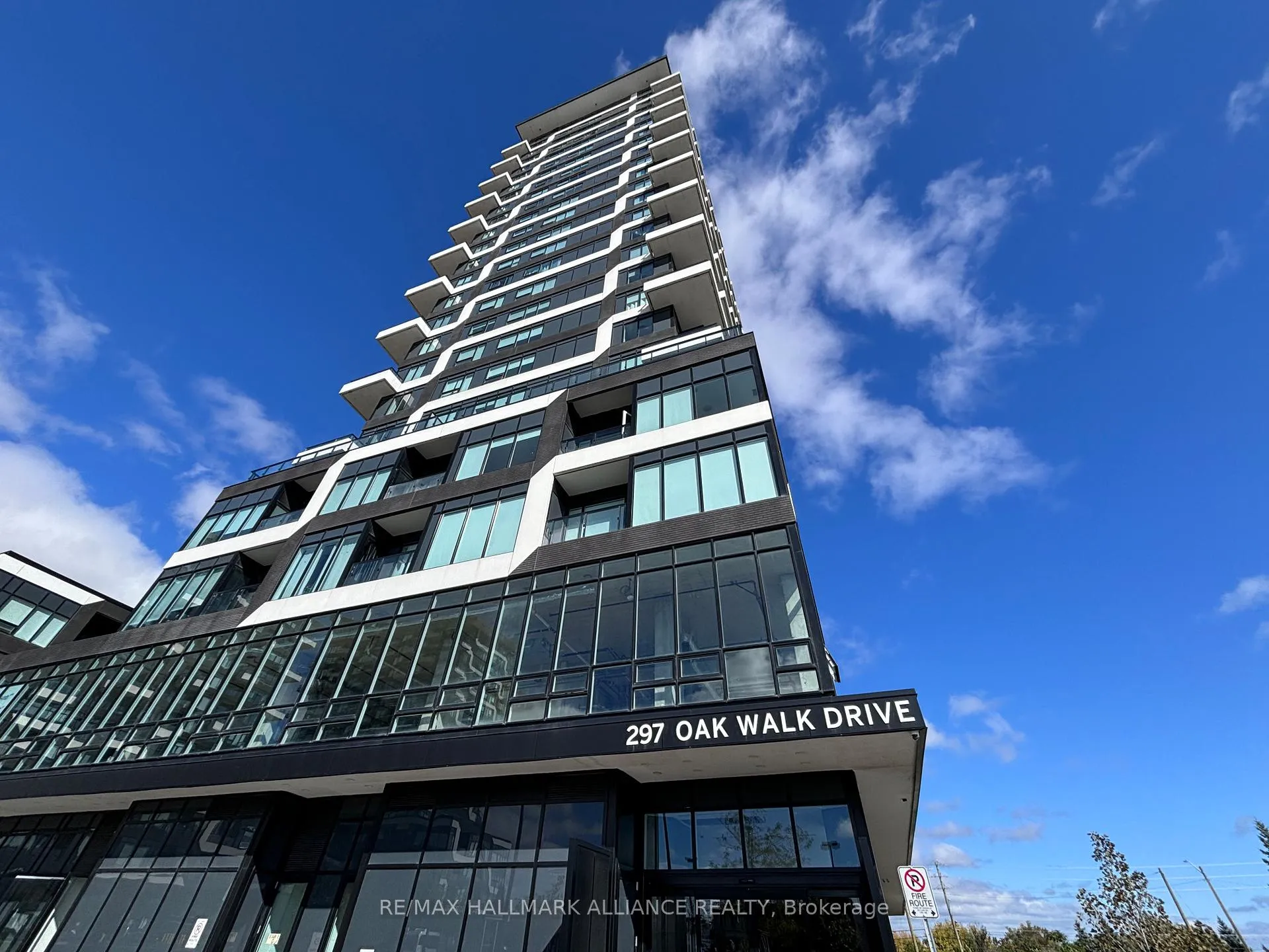 Front of Unit 1804, 297 Oak Walk Drive