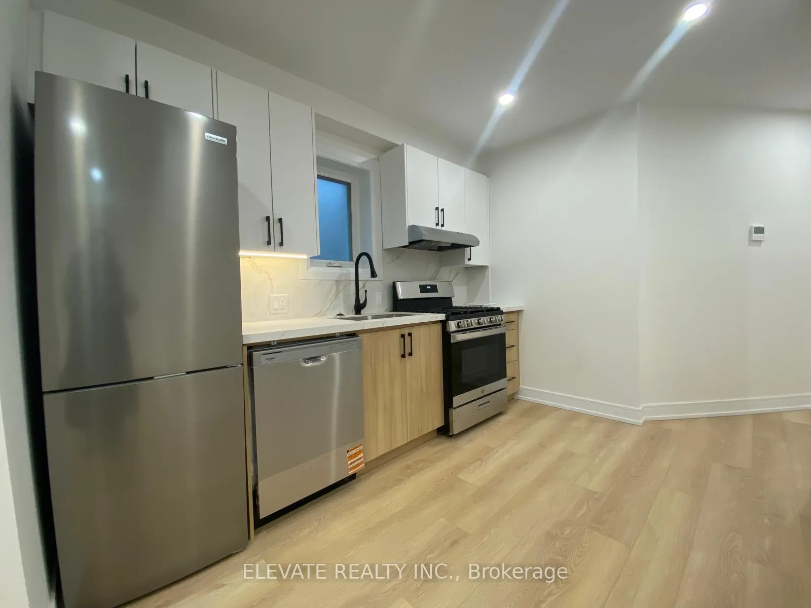 Photo 2 of Unit 1, 462 Northcliffe Boulevard, Toronto, Oakwood Village — HOMEH