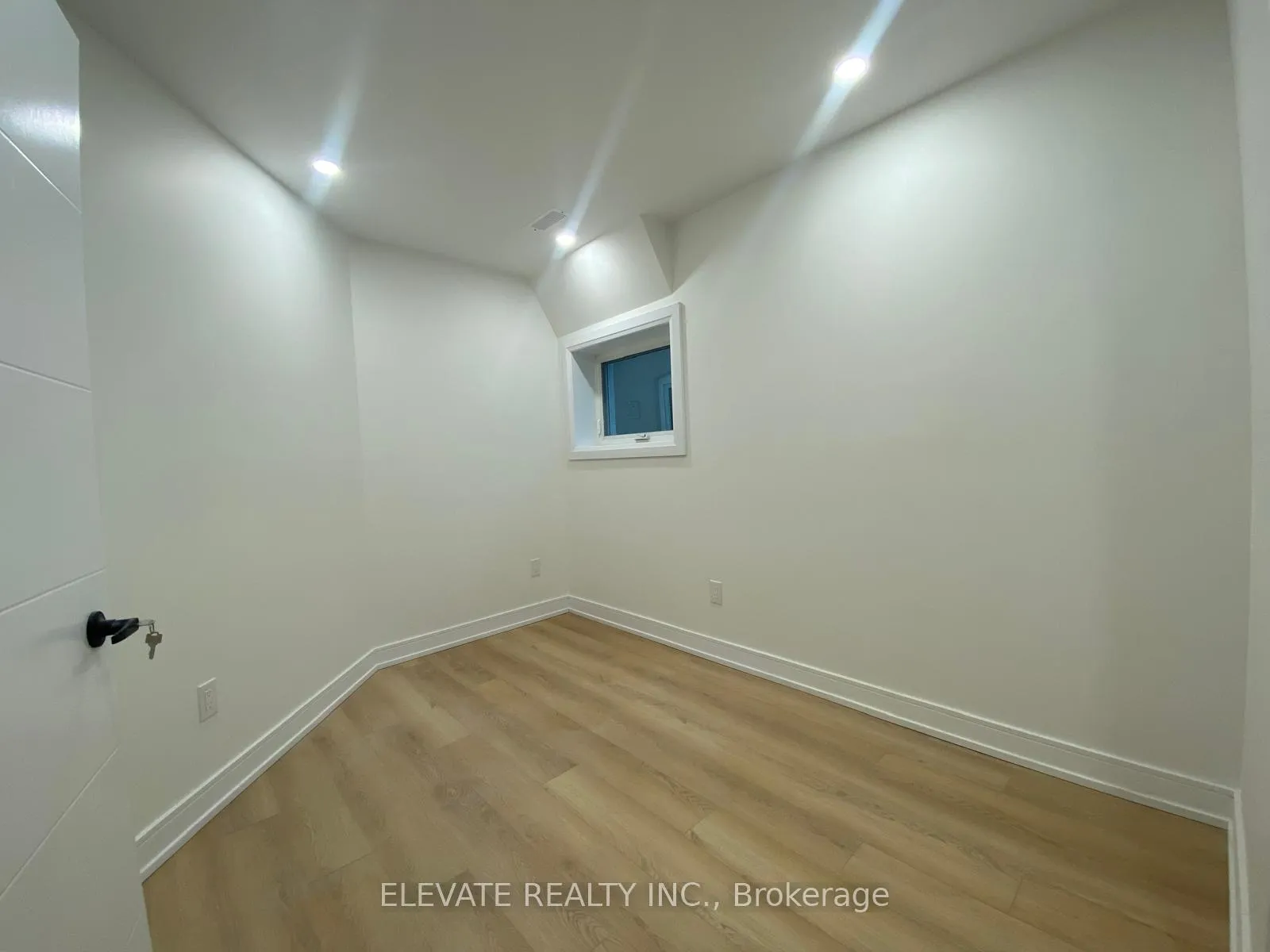 Photo 8 of Unit 1, 462 Northcliffe Boulevard, Toronto, Oakwood Village — HOMEH