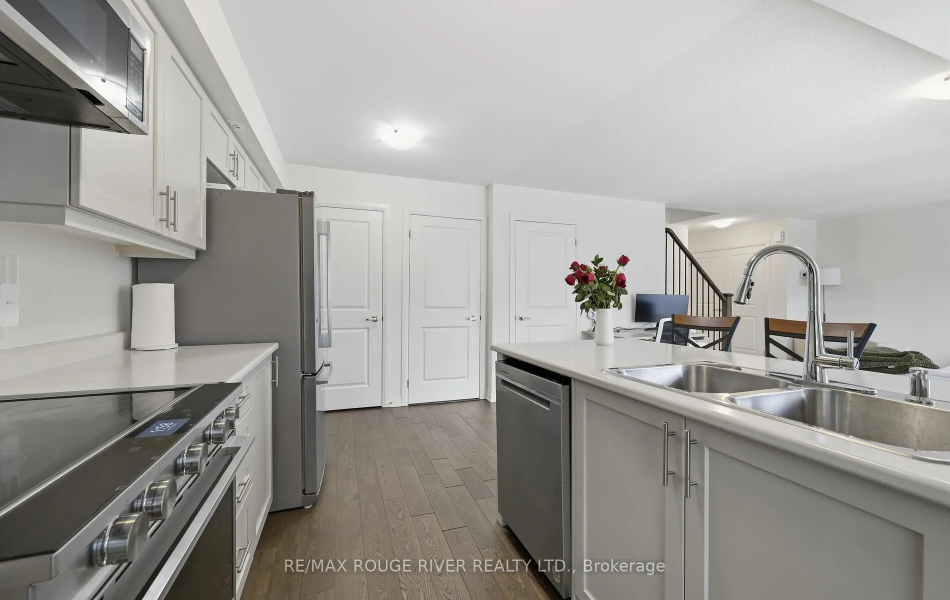 Photo 29 of 33D Lookout Drive, Clarington, Bowmanville — HOMEH