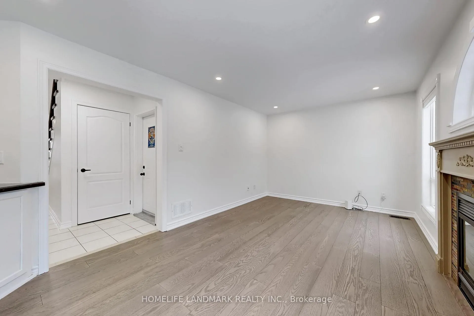 Photo 7 of 186 Tierra Avenue, Vaughan, Vellore Village — HOMEH