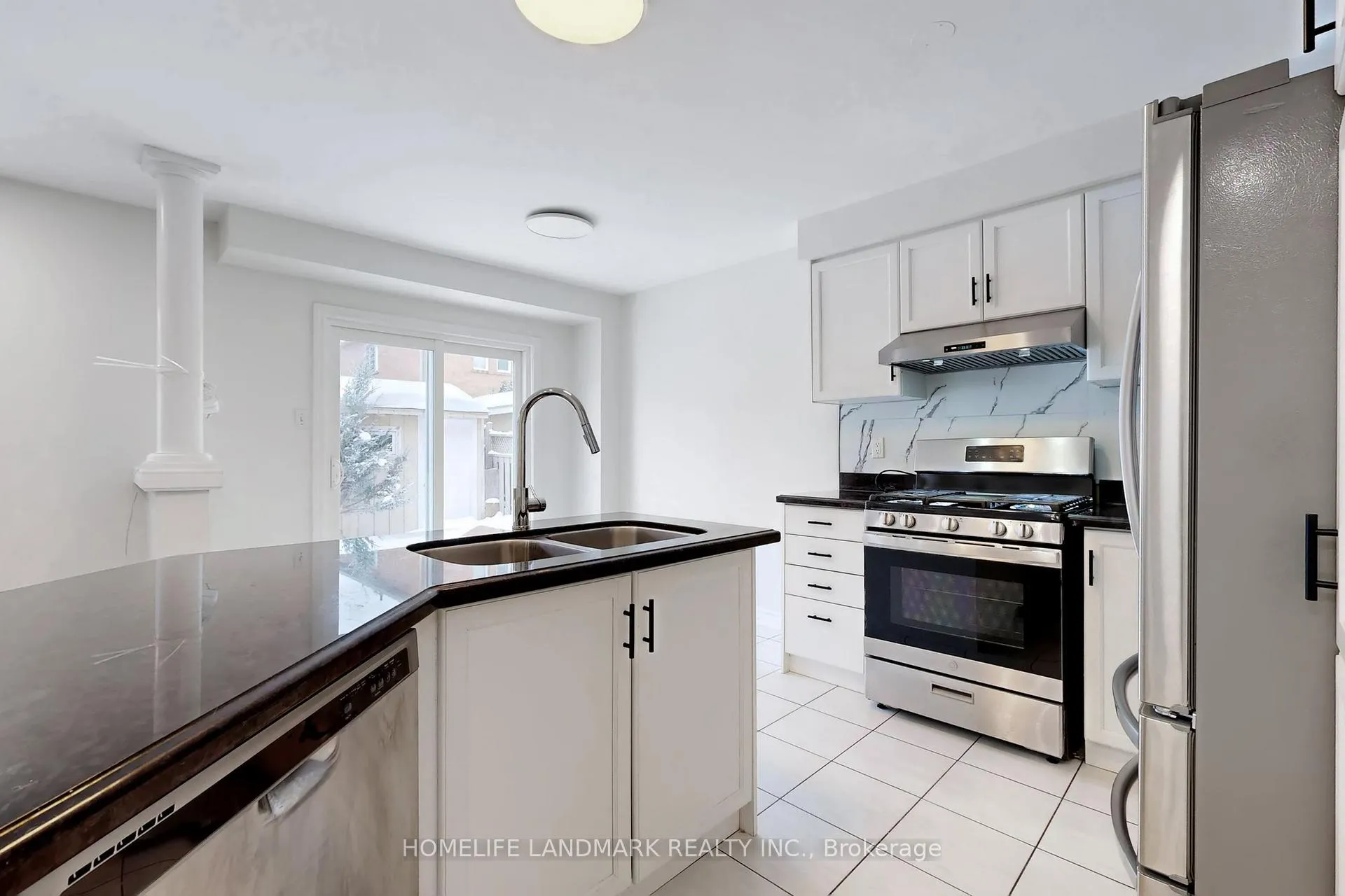 Photo 9 of 186 Tierra Avenue, Vaughan, Vellore Village — HOMEH
